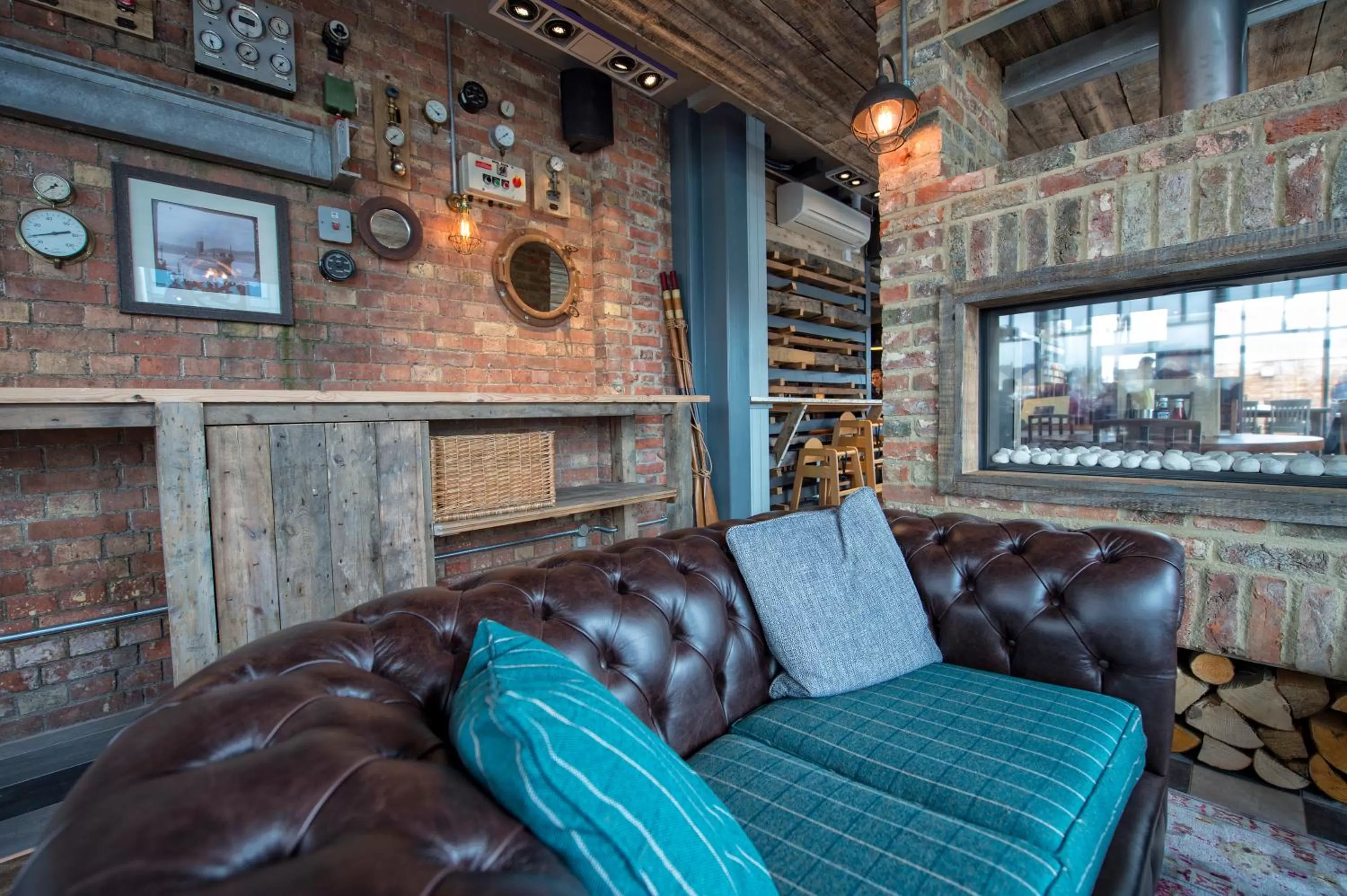 Lounge or bar in The Ship & Trades