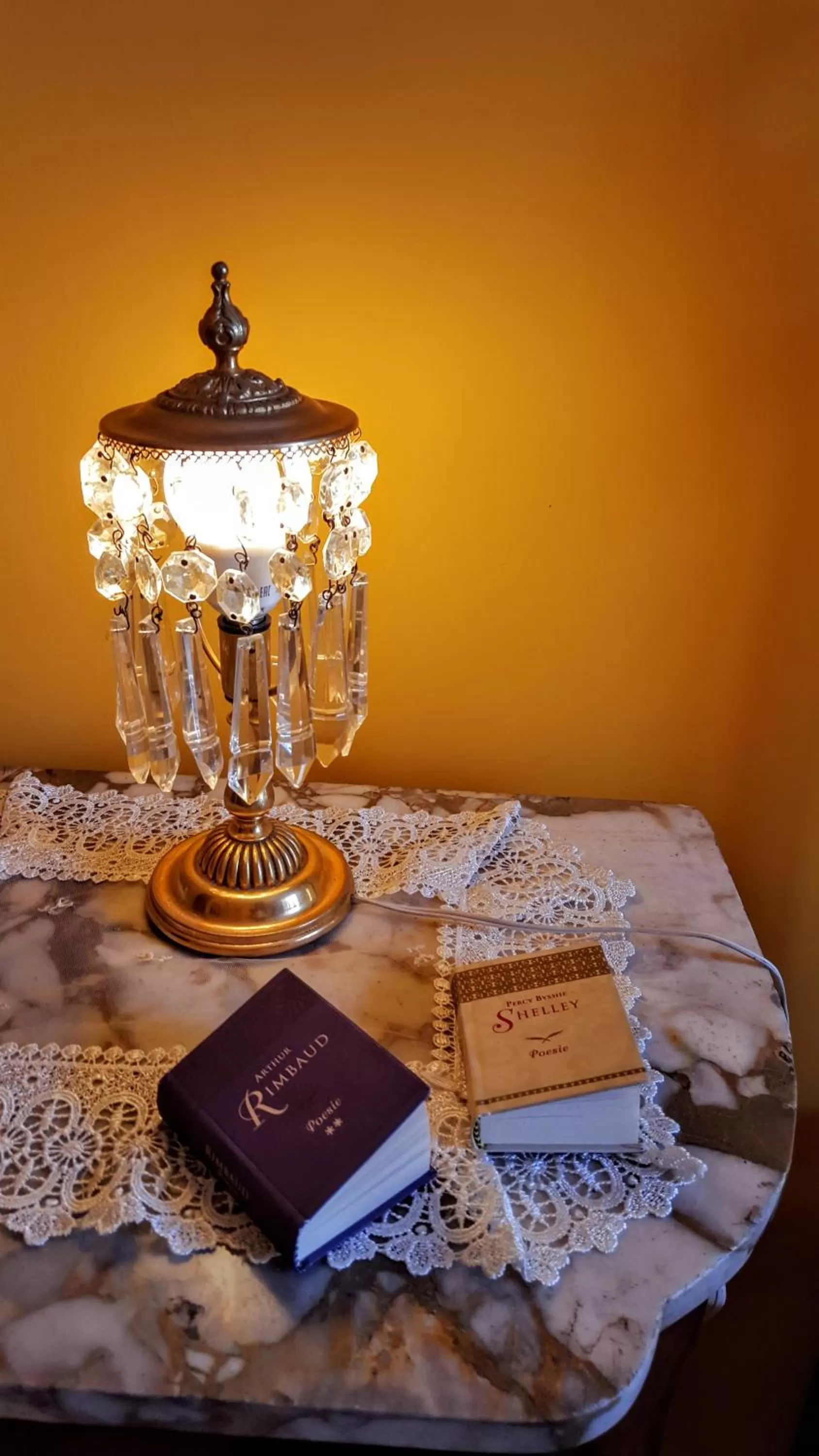 Decorative detail, Bed in A Casa di Mamma