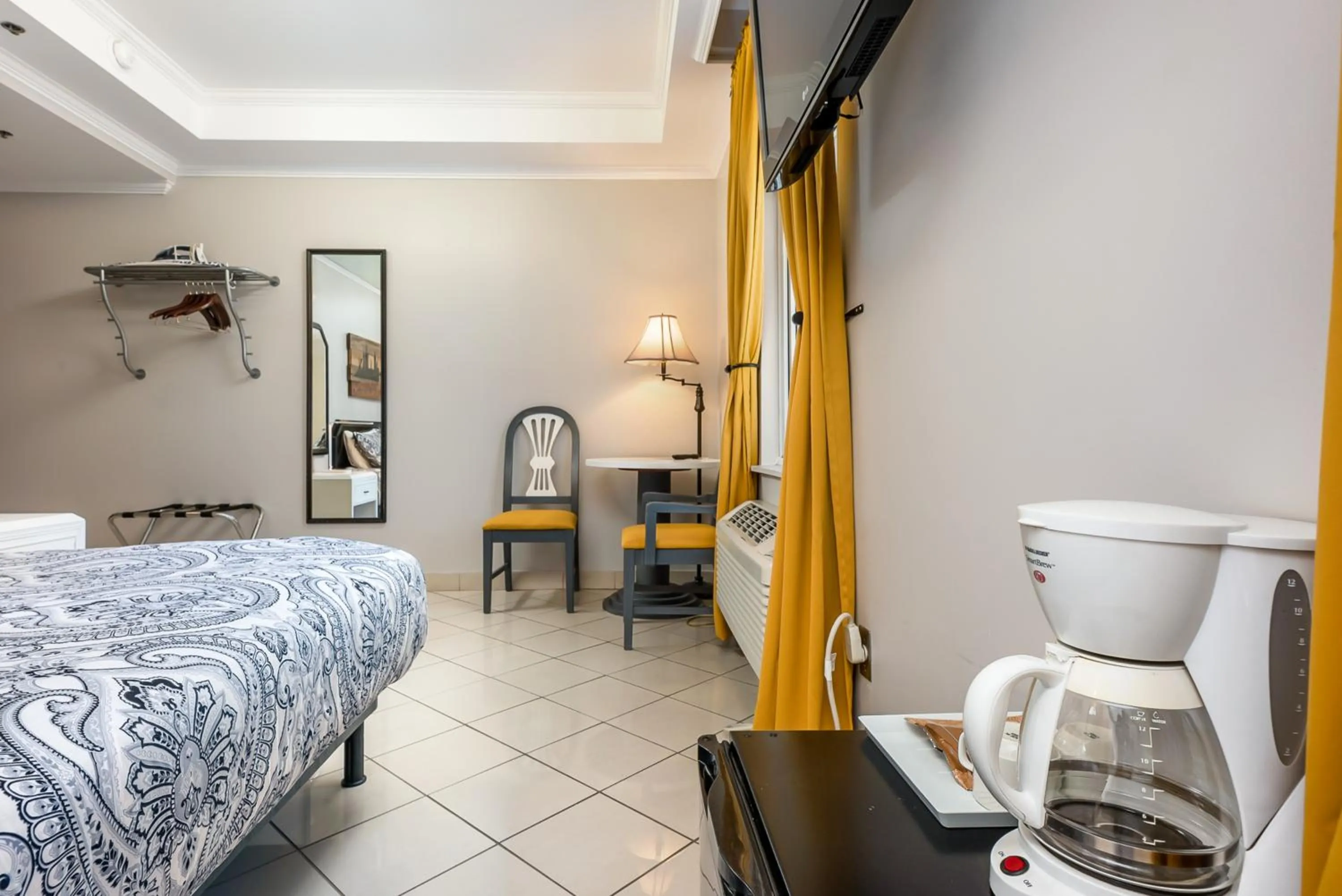 Coffee/tea facilities, Bed in Samesun Montreal Hotel & Hostel