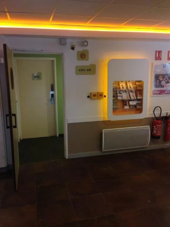 Decorative detail in Ibis Budget Rambouillet