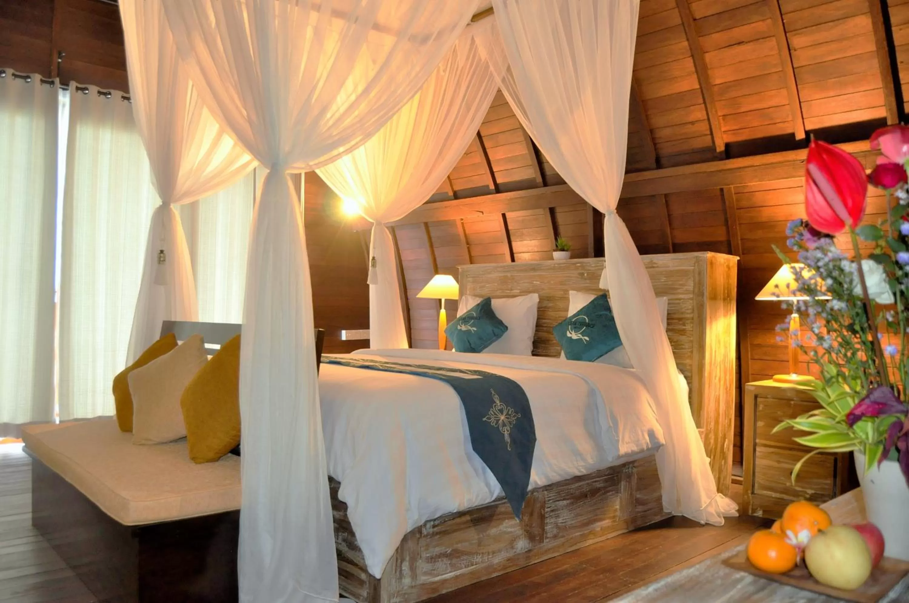 TV and multimedia, Bed in Ocean Terrace Suite And Spa Luxury