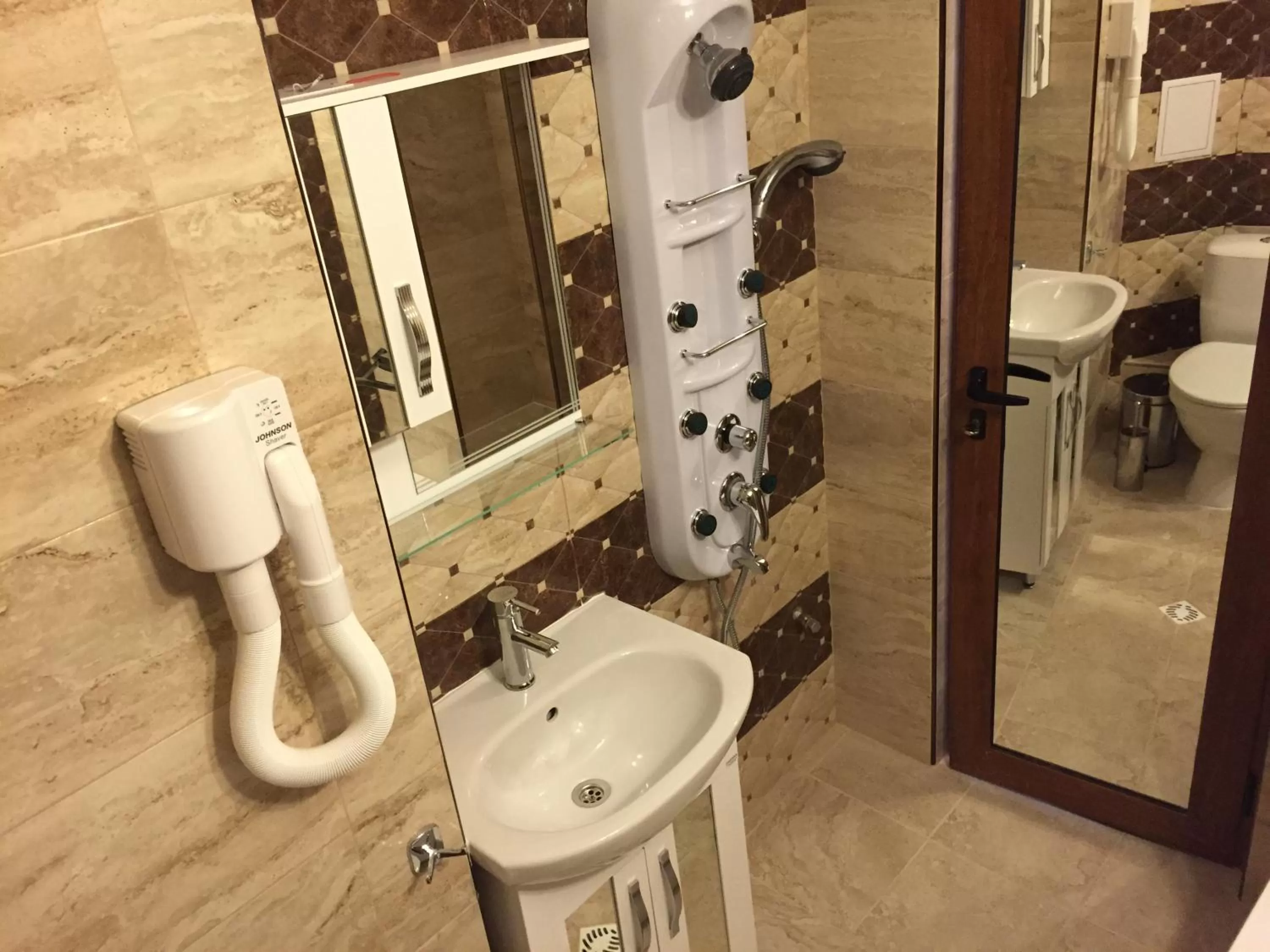 Bathroom in Family Hotel Malibu