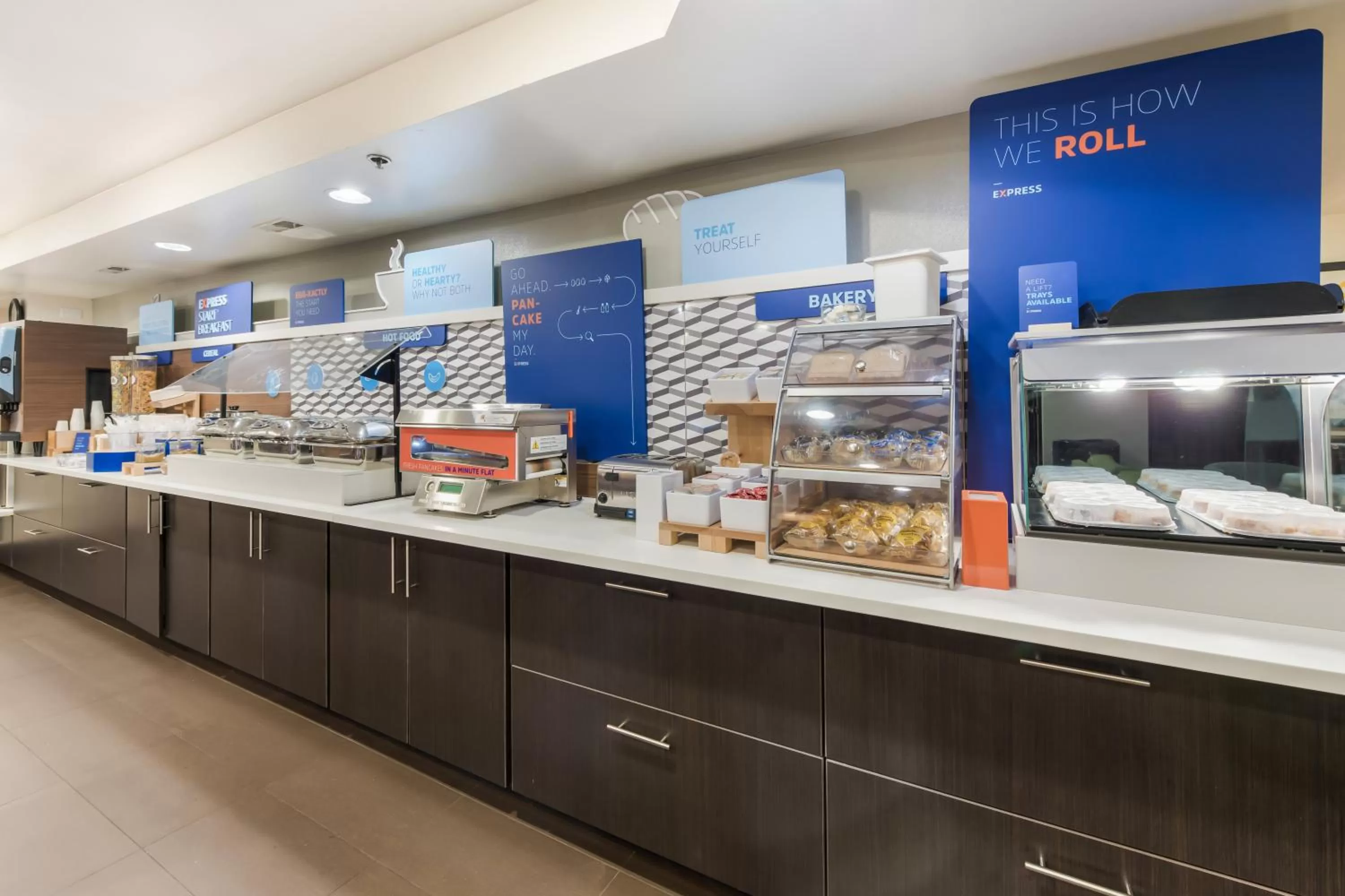 Breakfast in Holiday Inn Express London-I-70 by IHG