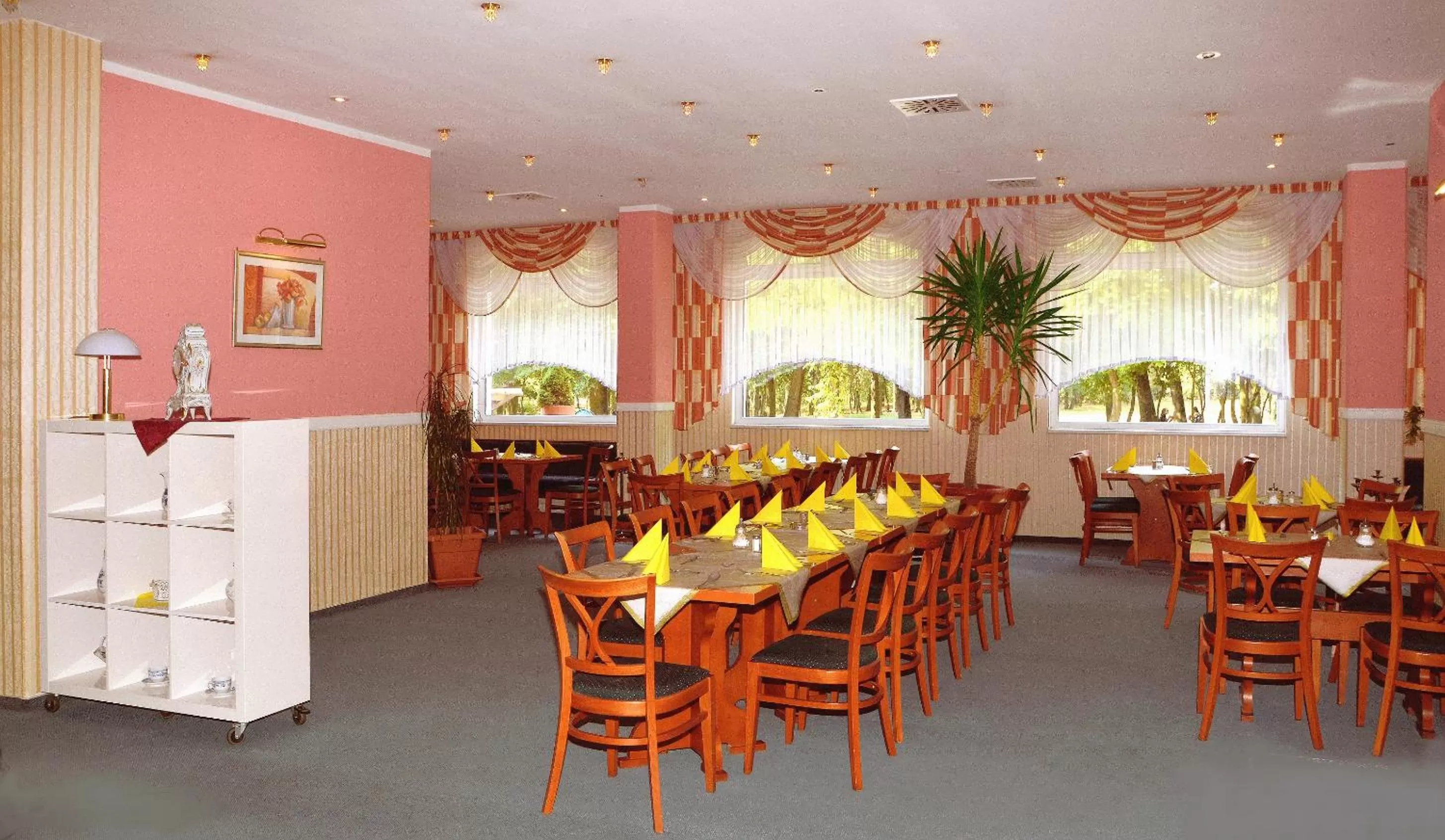 Restaurant/places to eat in Brandiser Parkhotel