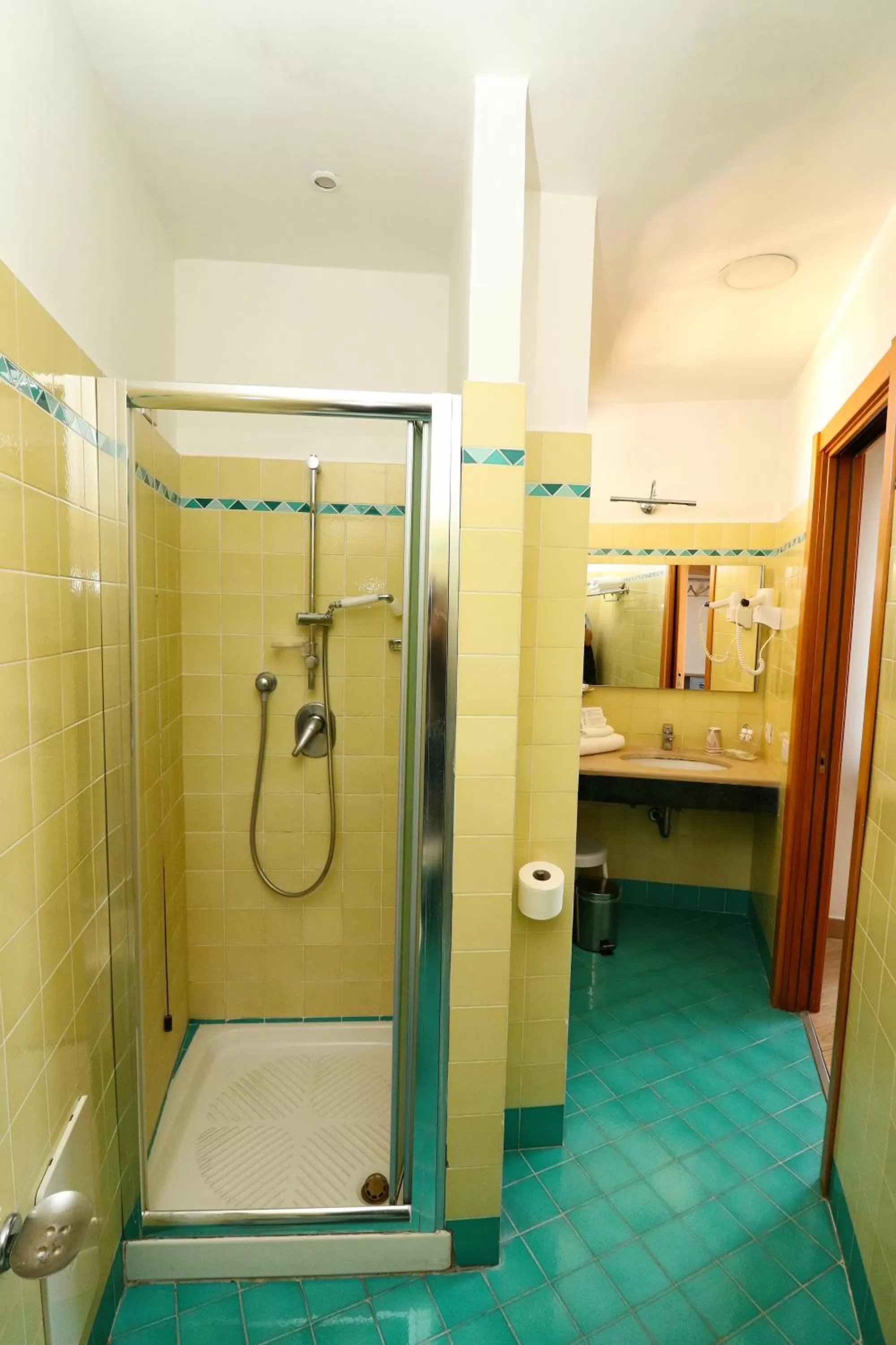 Bathroom in Hotel Tourist