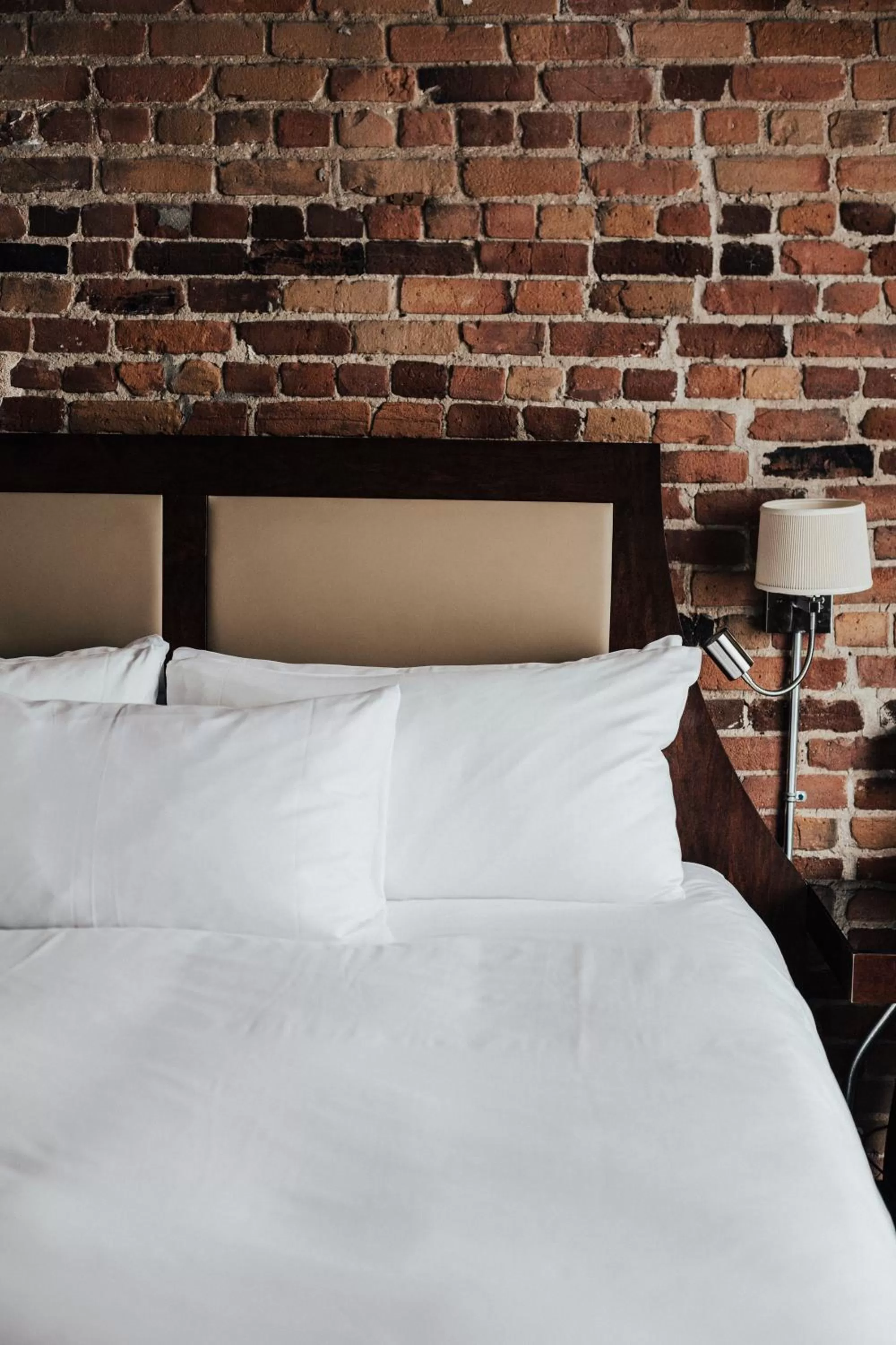 Bed in Hotel Nelligan