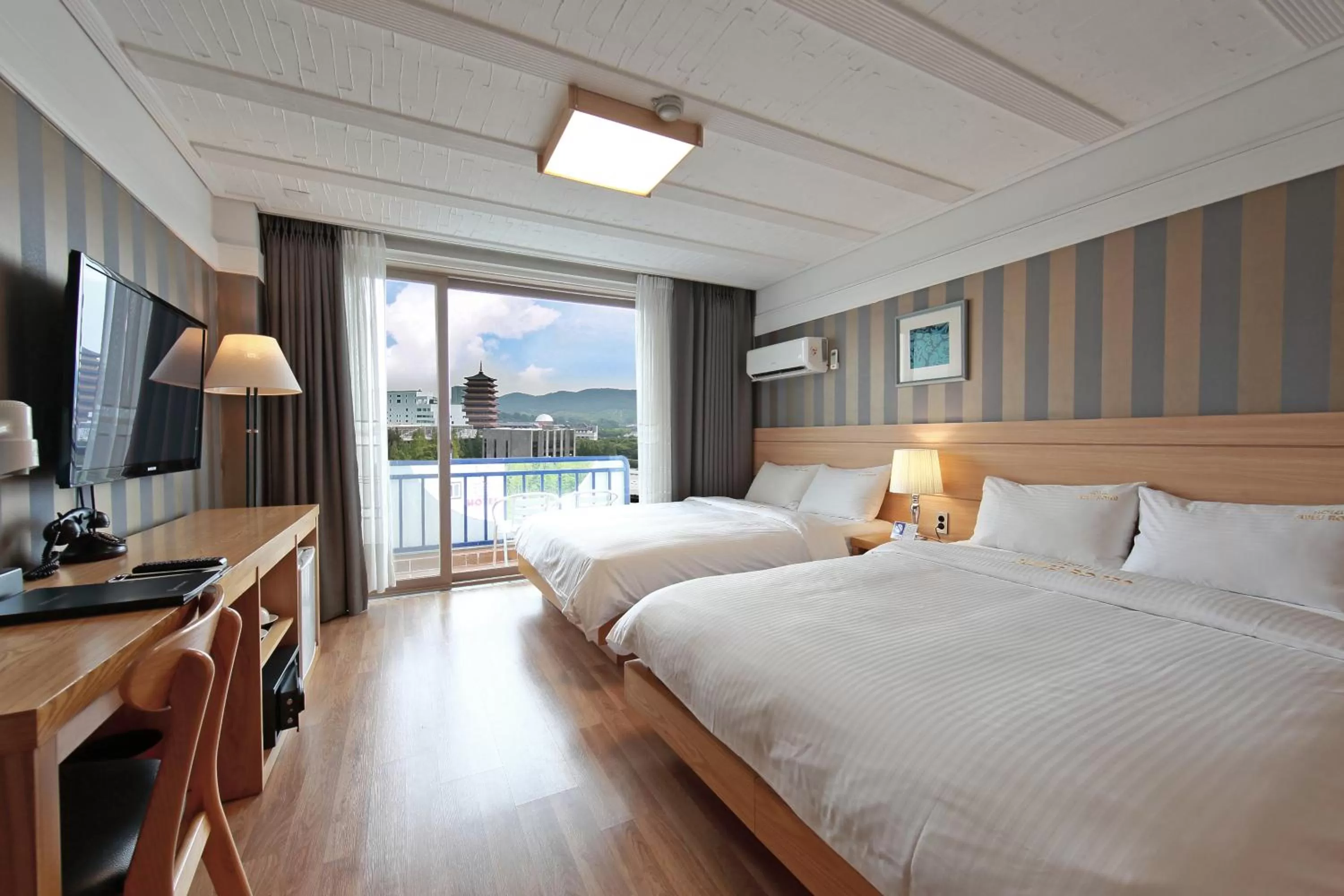 Bedroom, Bed in Benikea Swiss Rosen Hotel