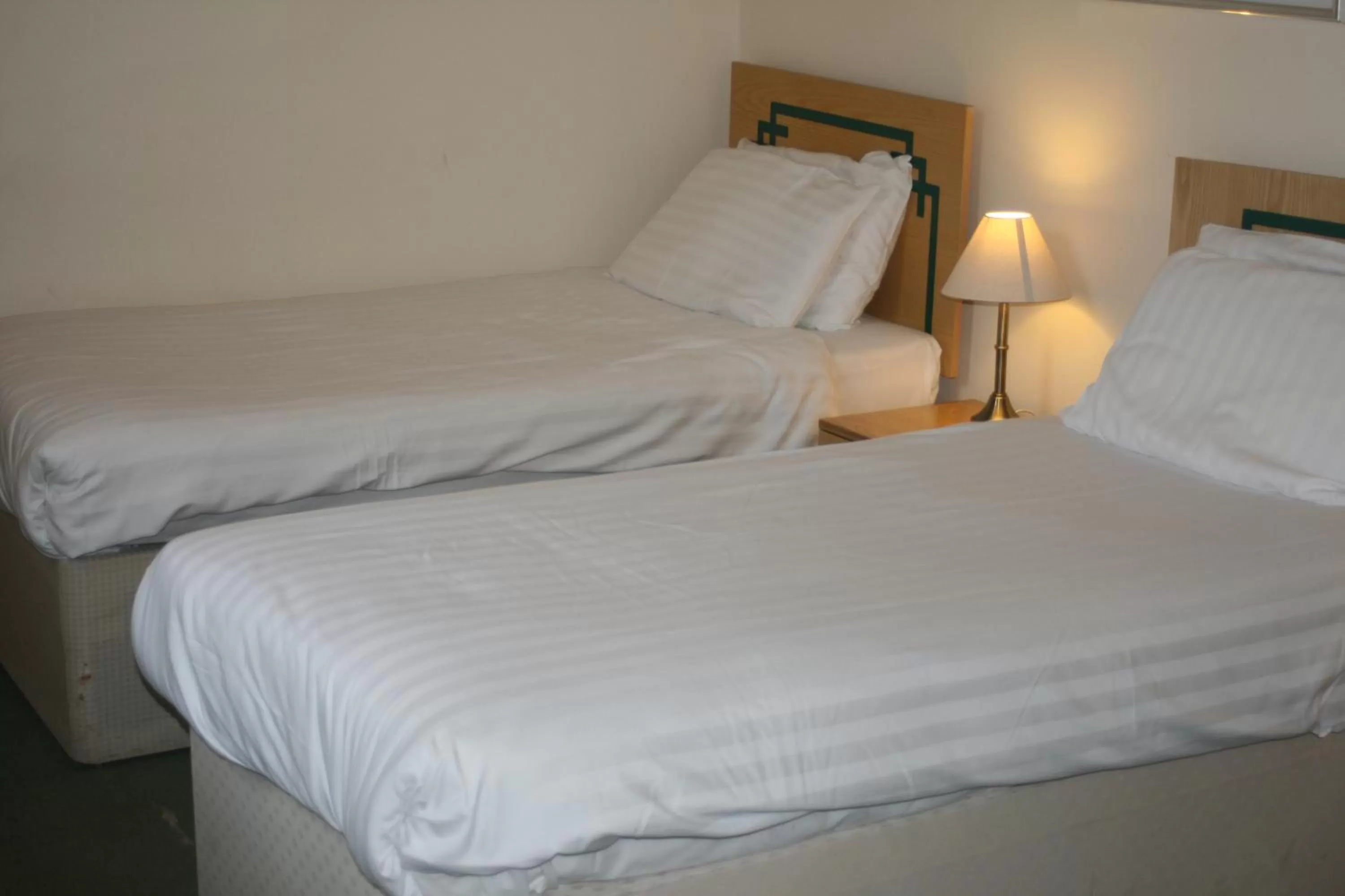 Bed in Hanover Hotel & McCartney's Bar