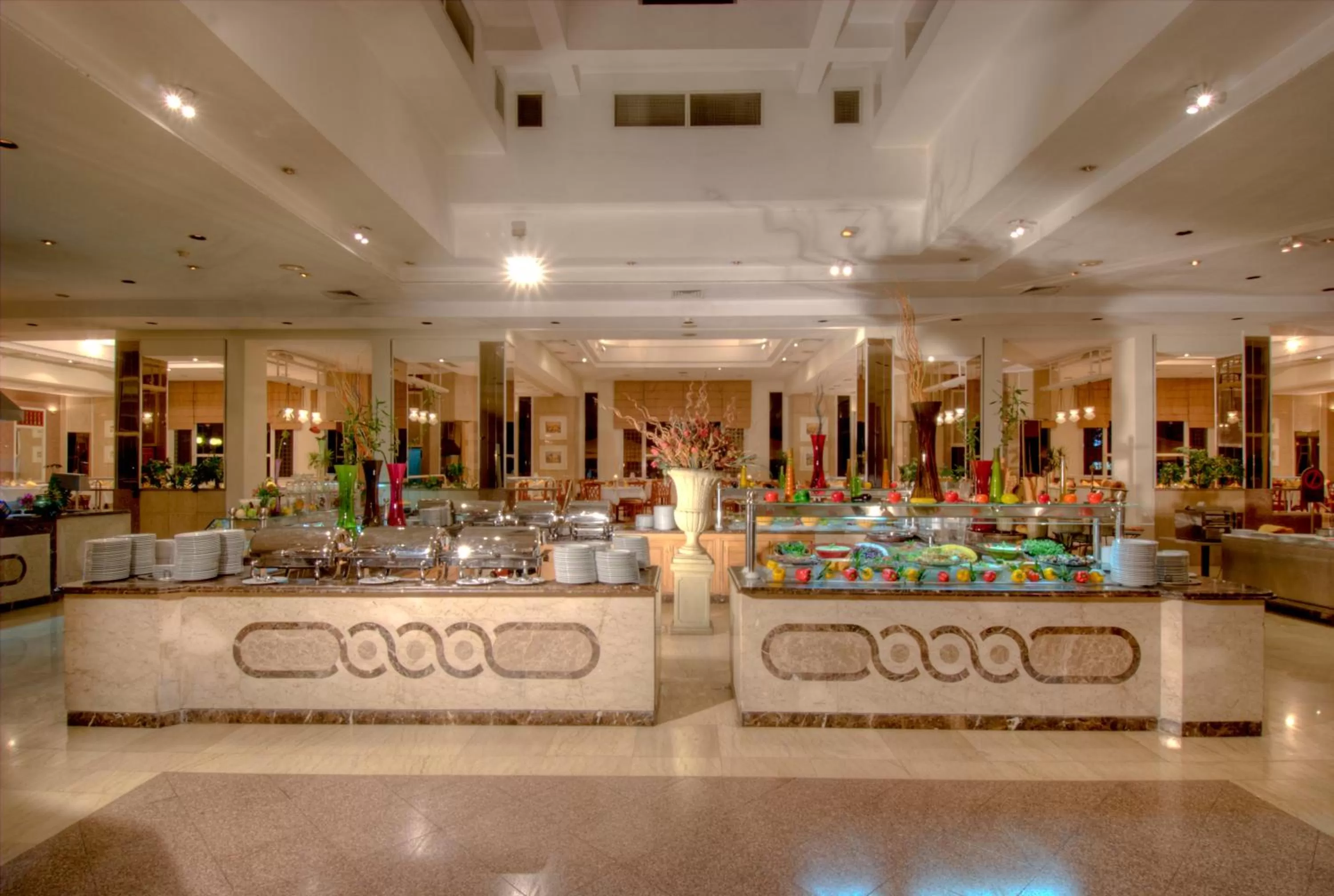 Food and drinks in Maritim Jolie Ville Resort & Casino