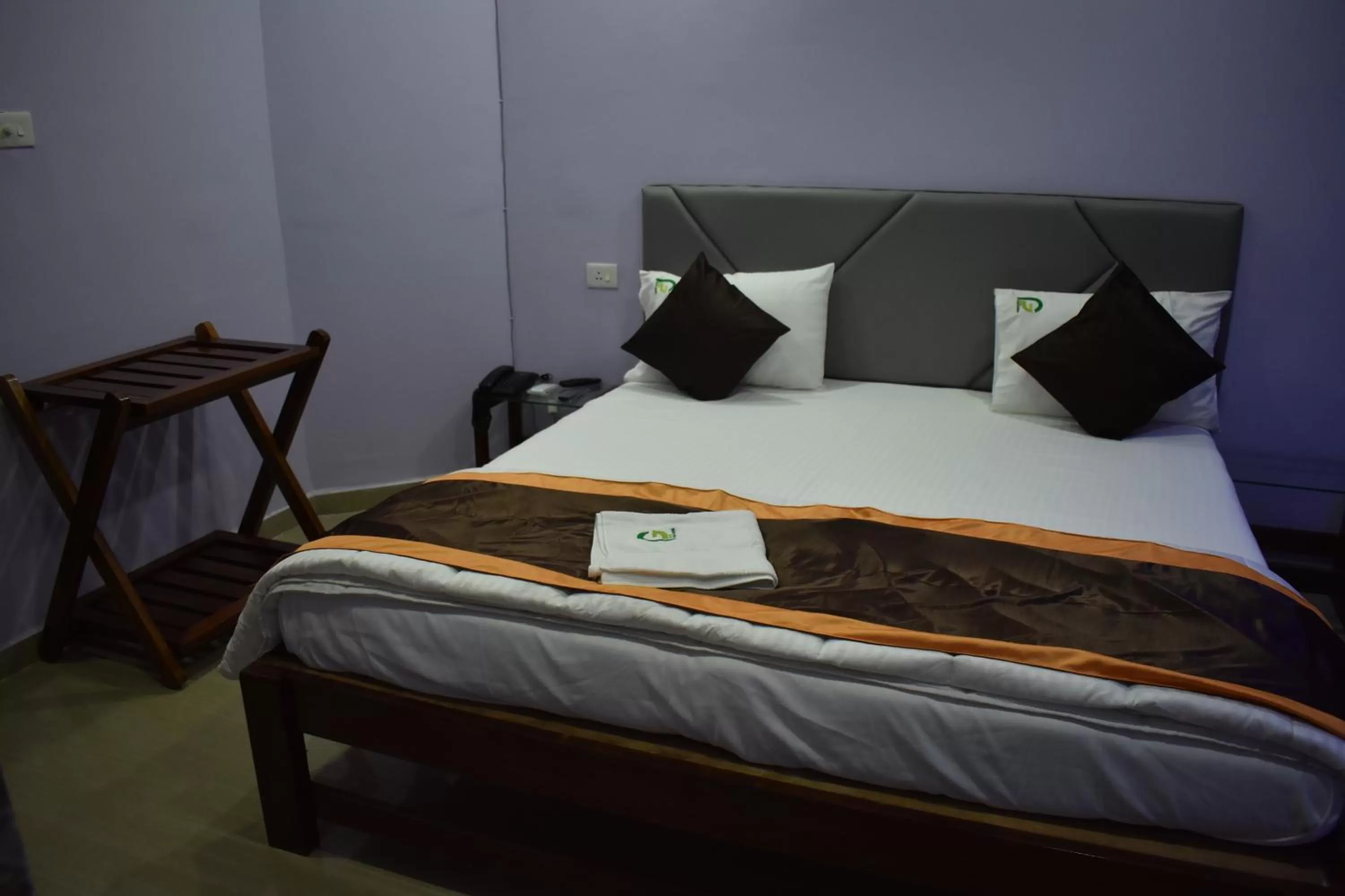 Bedroom, Bed in HOTEL PURI GREENS