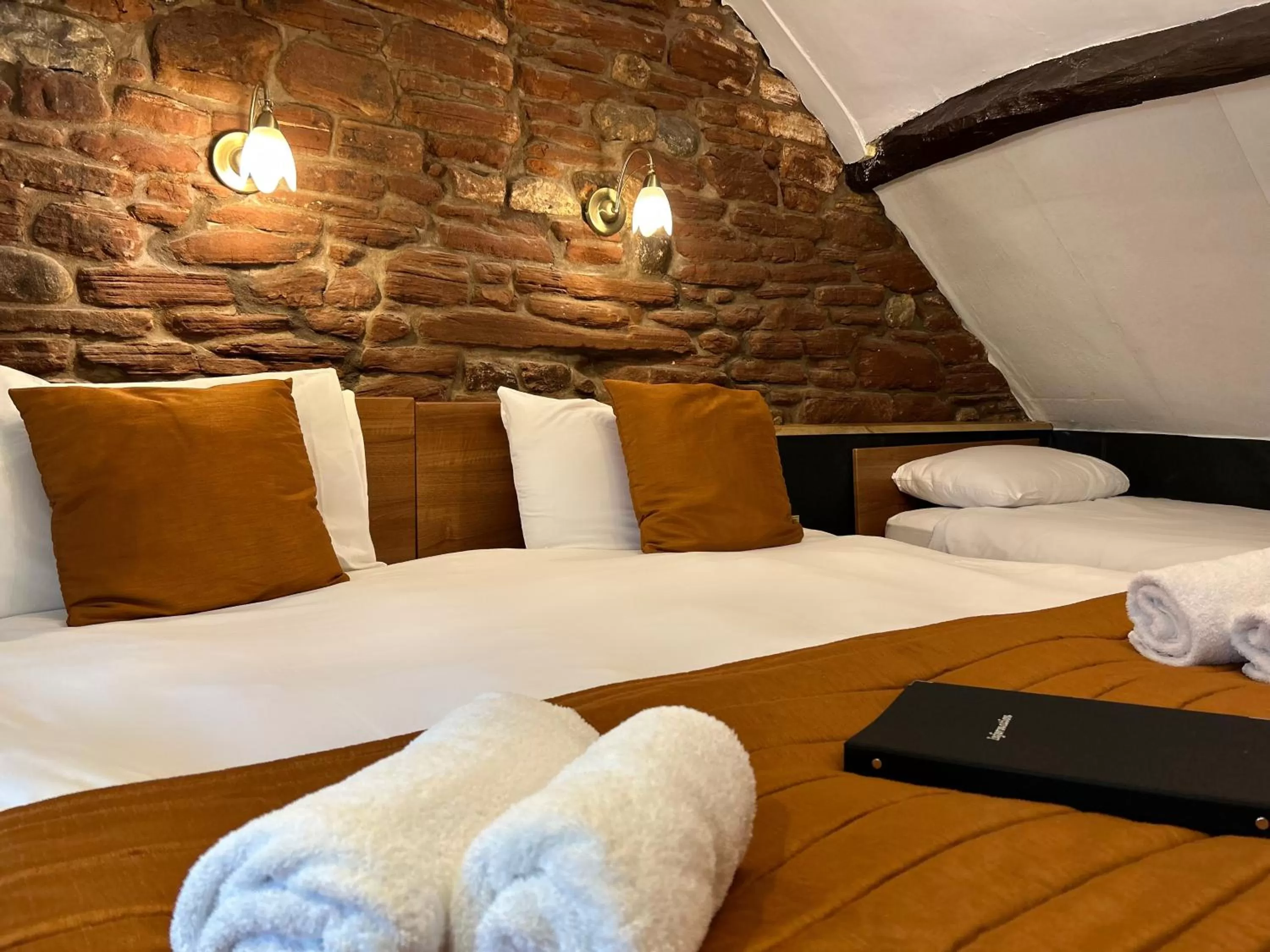 Bed in Royal Oak Appleby