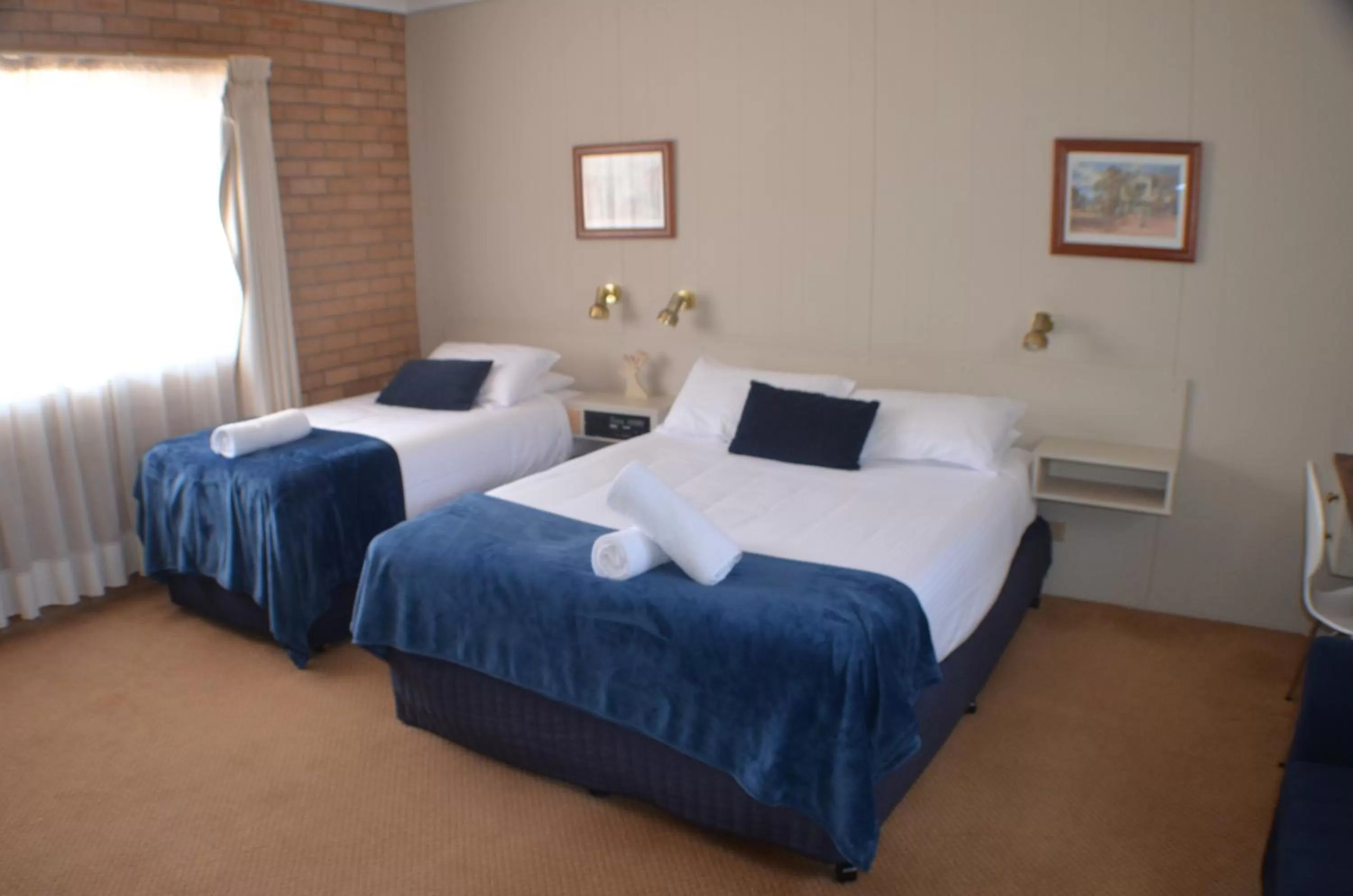Bed in Deer Park Motor Inn Armidale