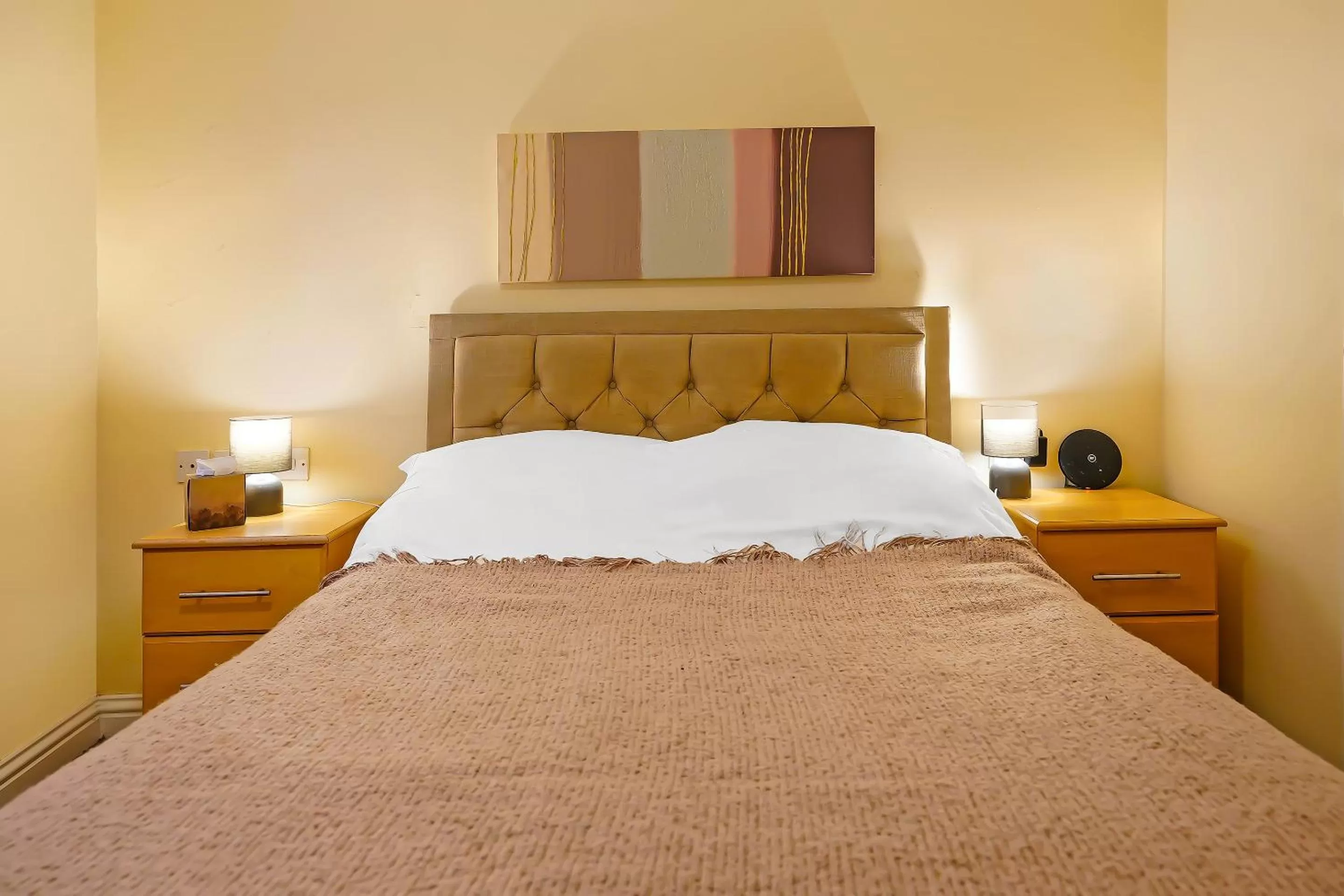 Bedroom, Bed in OYO The White Horse, Ripon North Yorkshire