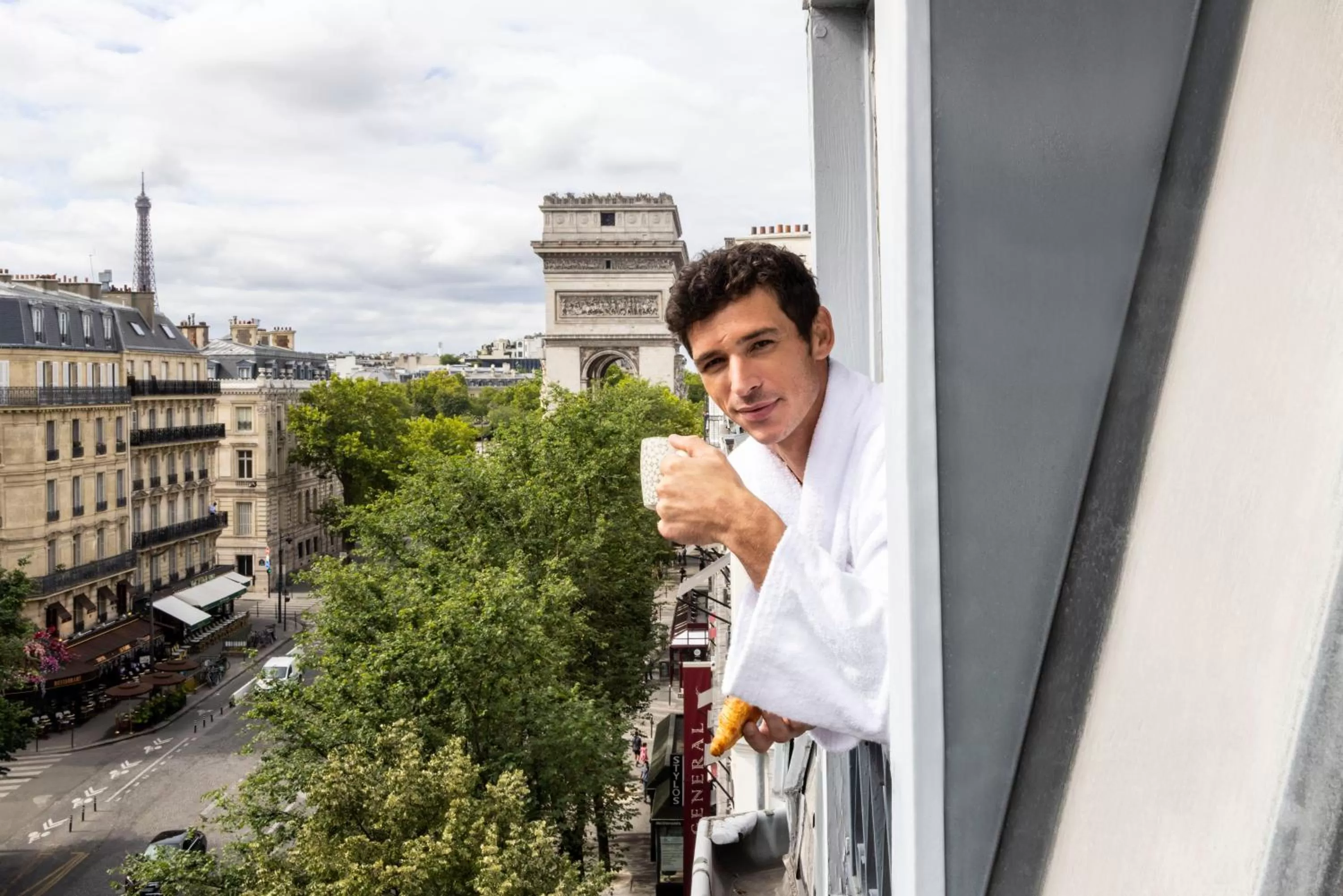 View (from property/room) in Hôtel Plaza Étoile