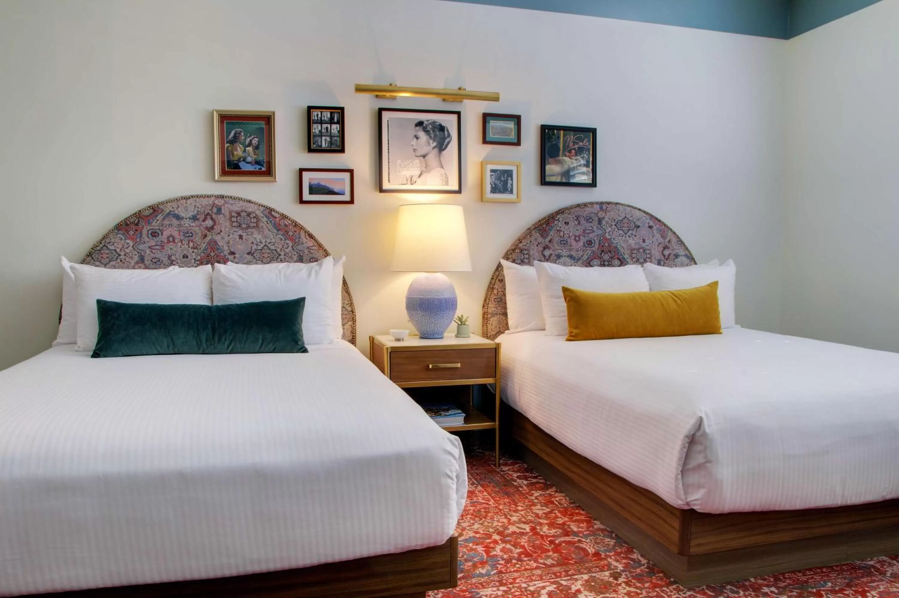 Bed in The Hollywood Franklin Hotel near Universal Studios