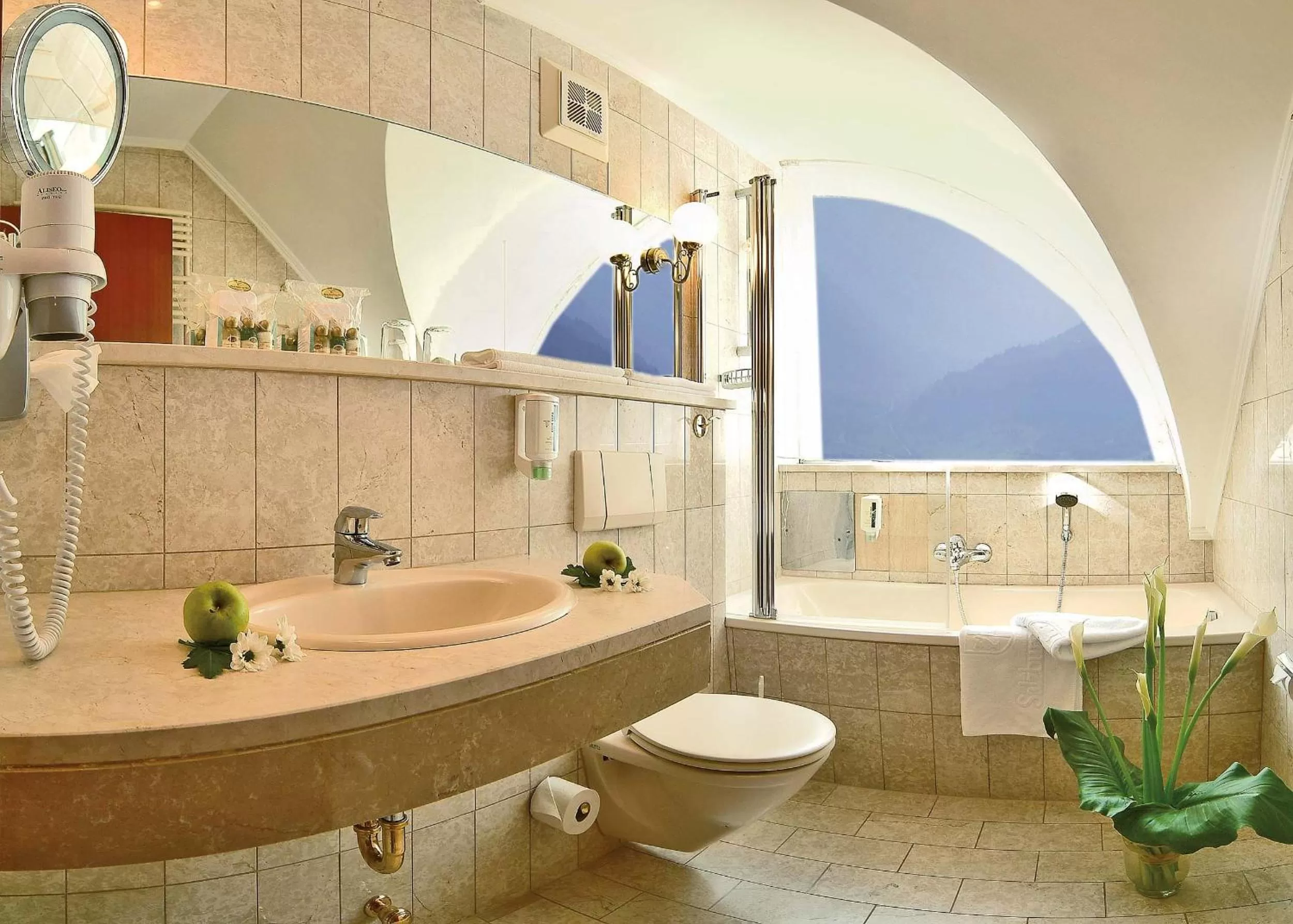 Bathroom in Hotel Salzburger Hof