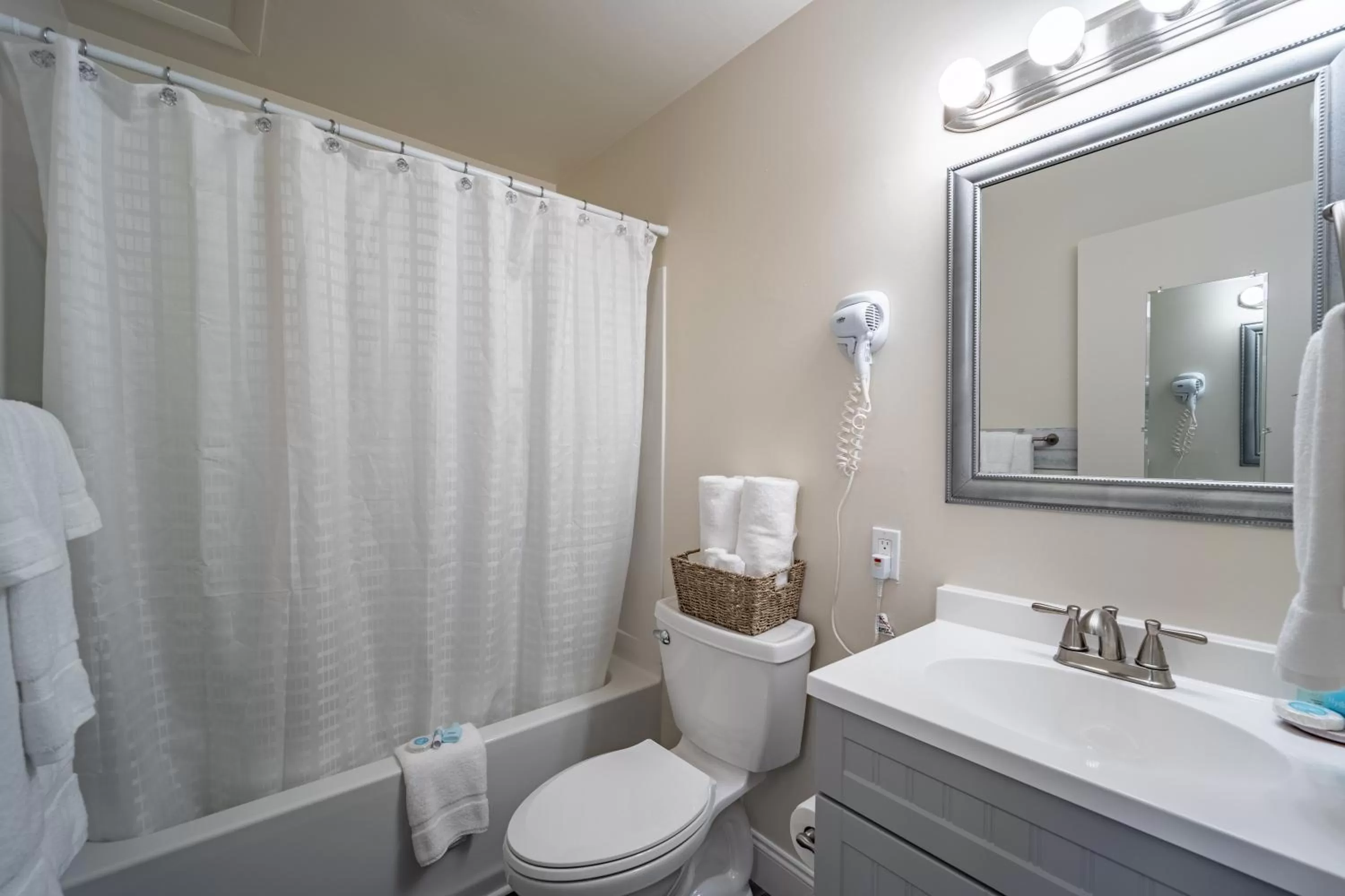 Bathroom in Ocean Glass Inn
