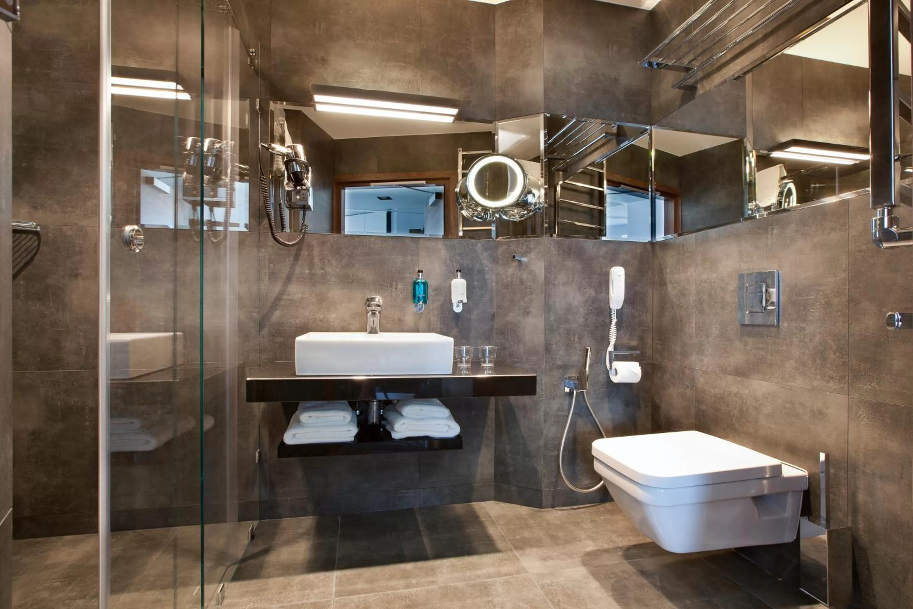 Day in Bayjonn Boutique Hotel