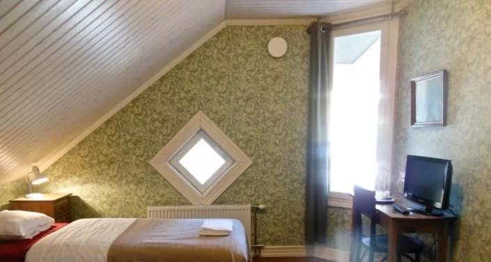 Bed in Hotel & Cafe Lanterna