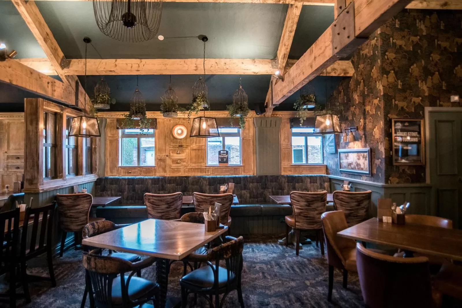 Restaurant/places to eat in Cat & Lion Country Pub and Hotel