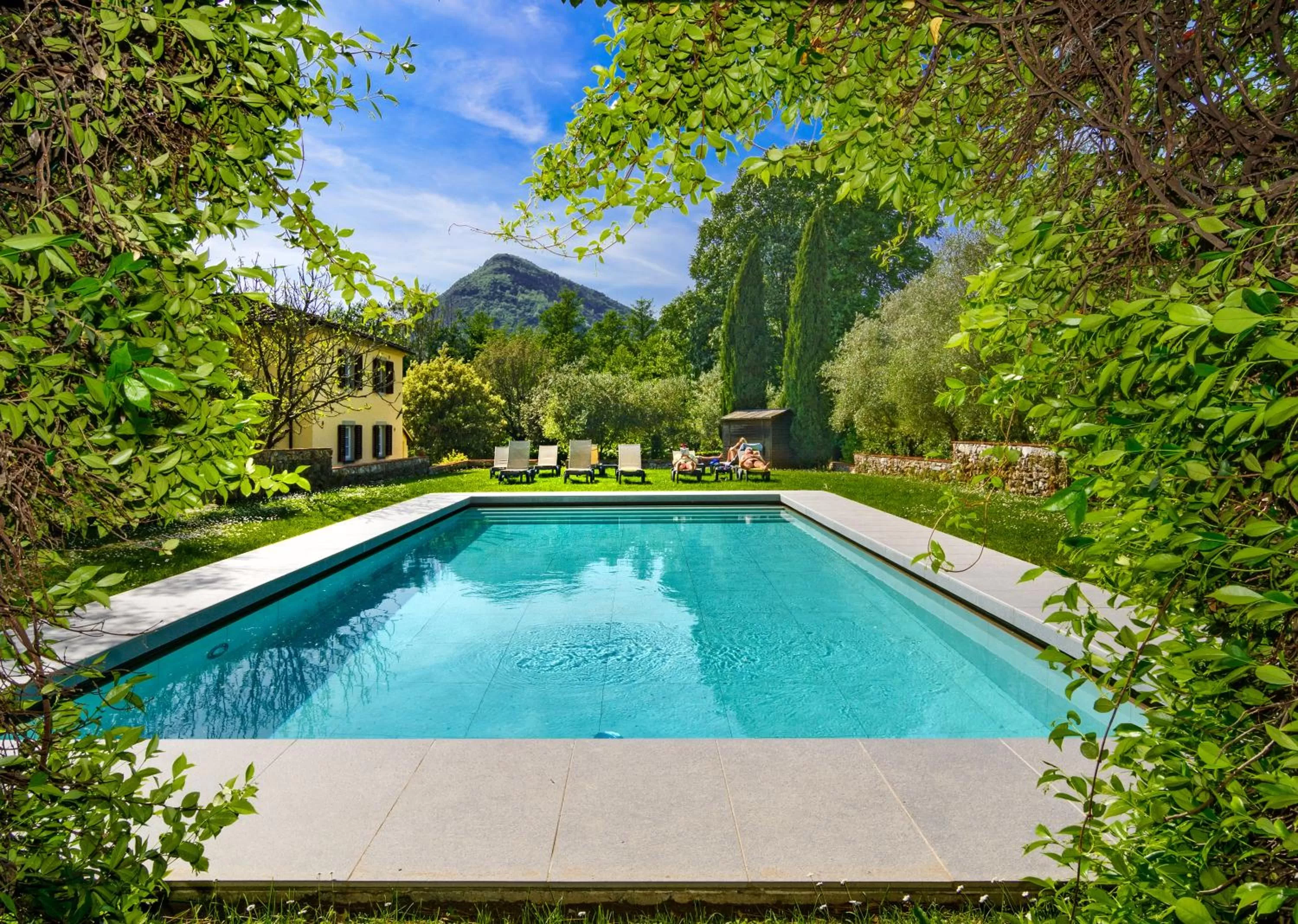 Swimming pool in Hotel Albergo Villa Marta