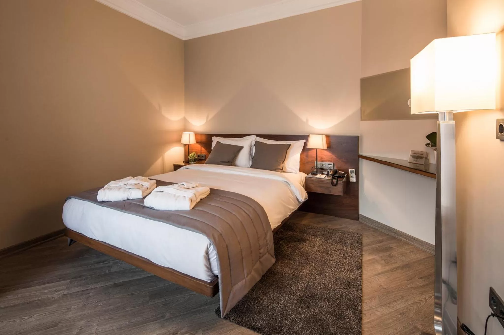 Bed in Taxim Suites Residences Istanbul