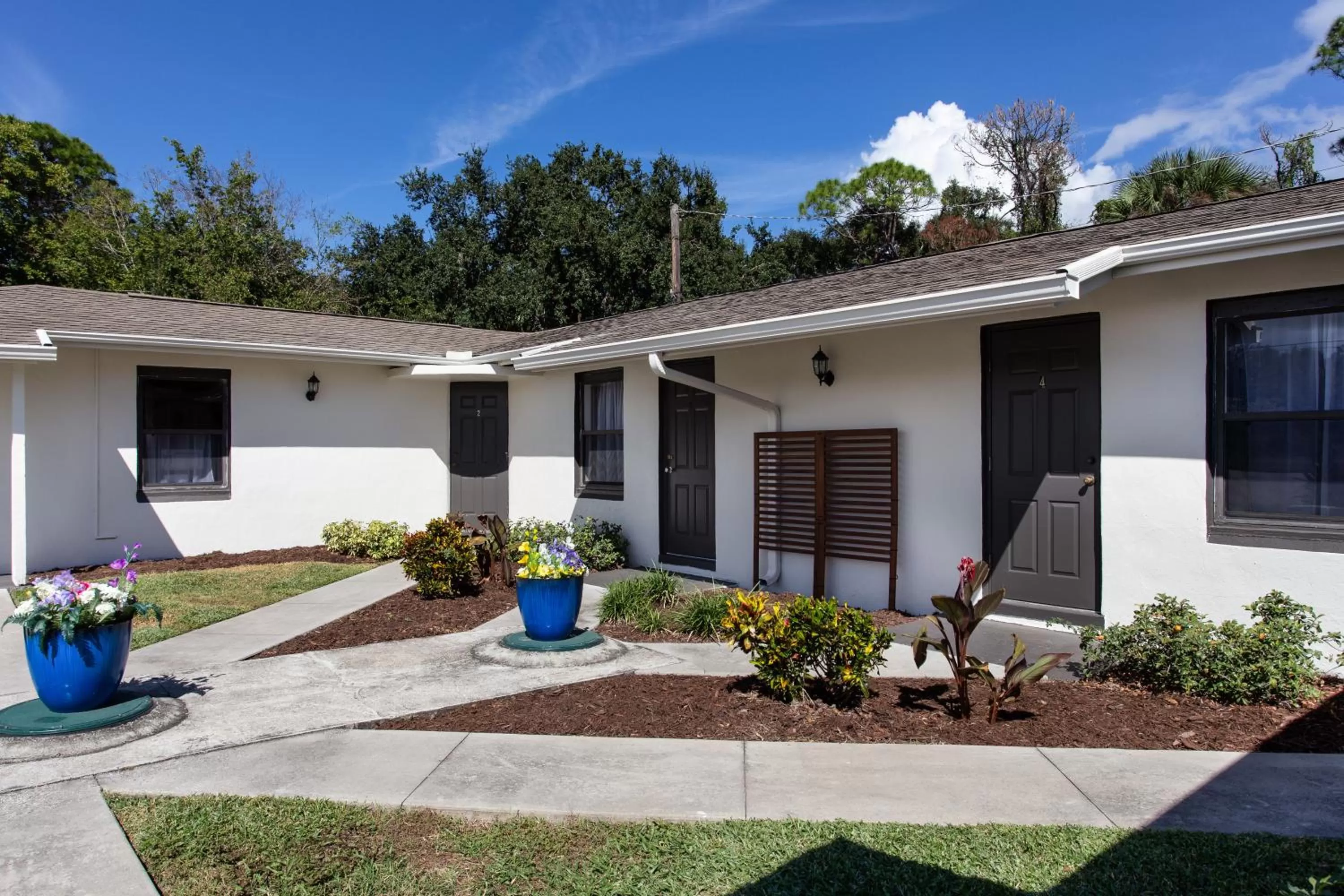 Property building in Travel Inn of Titusville