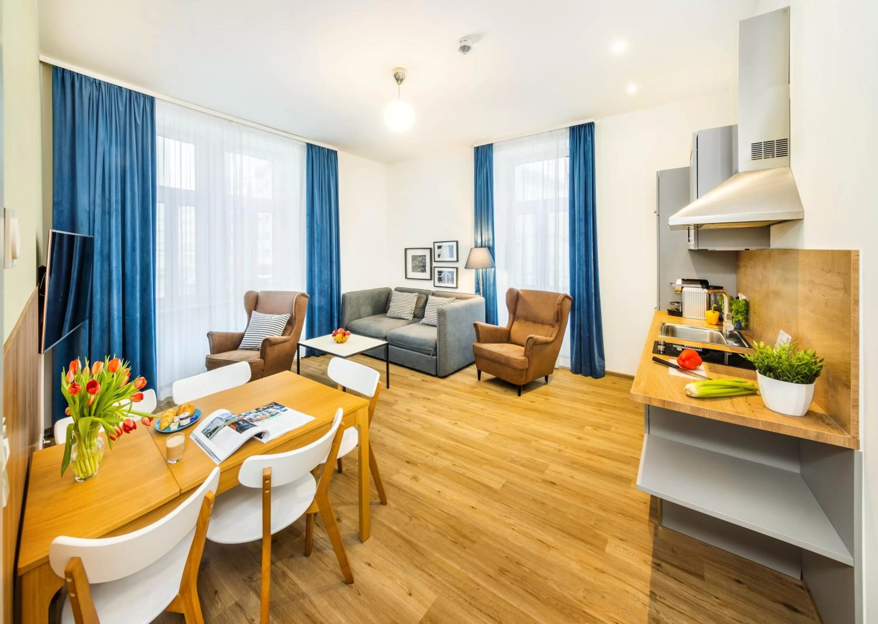 Living room in Jimmy's Apartments Emerald