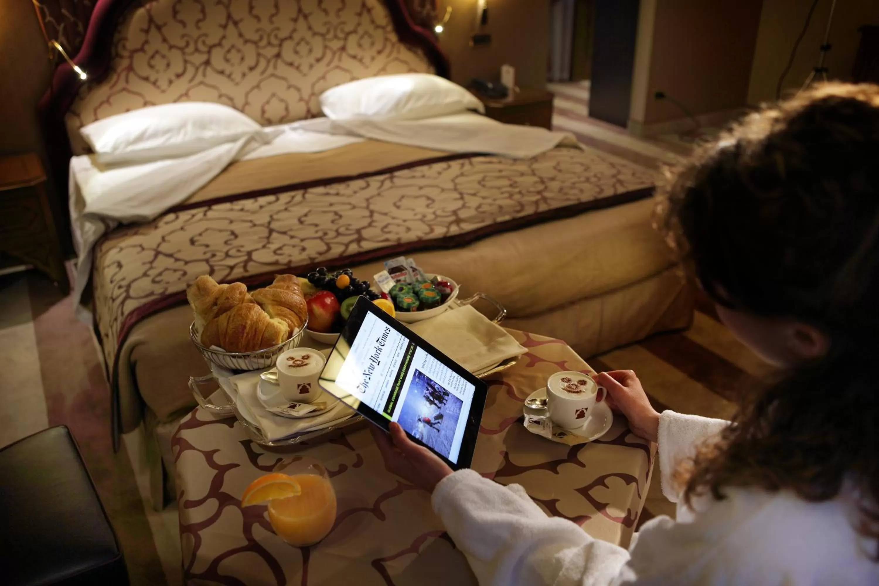Decorative detail, Bed in Ai Mori d'Oriente