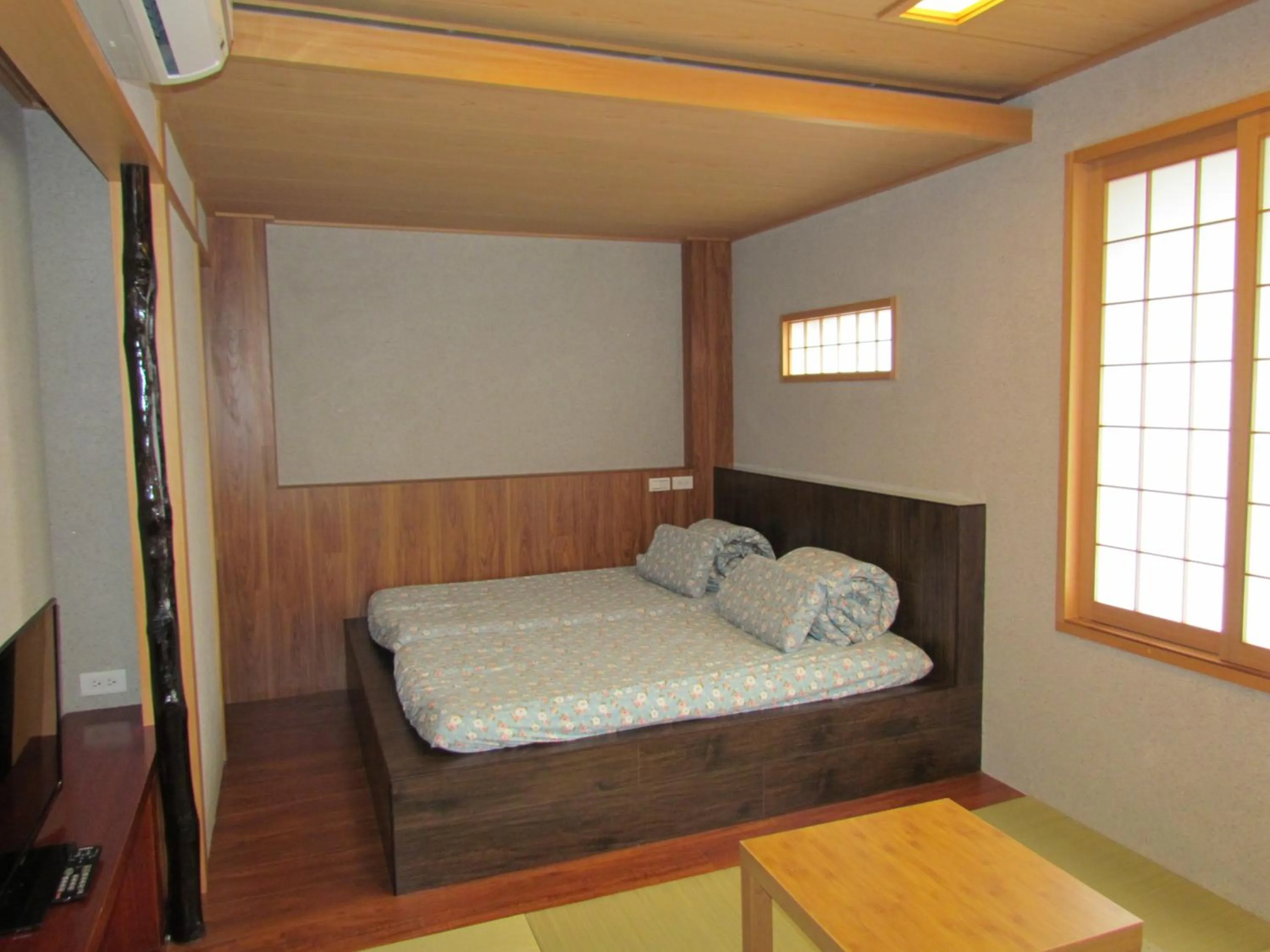 Bed in KyuFun Komachi