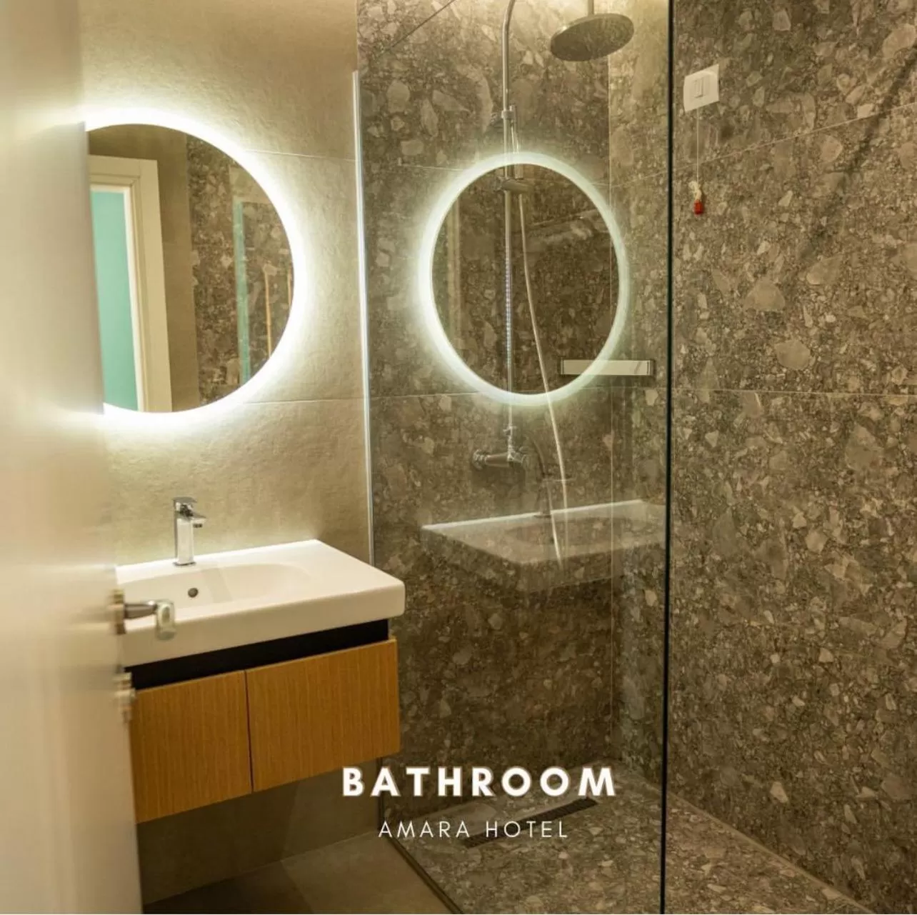 Shower in Amara Hotel & SPA