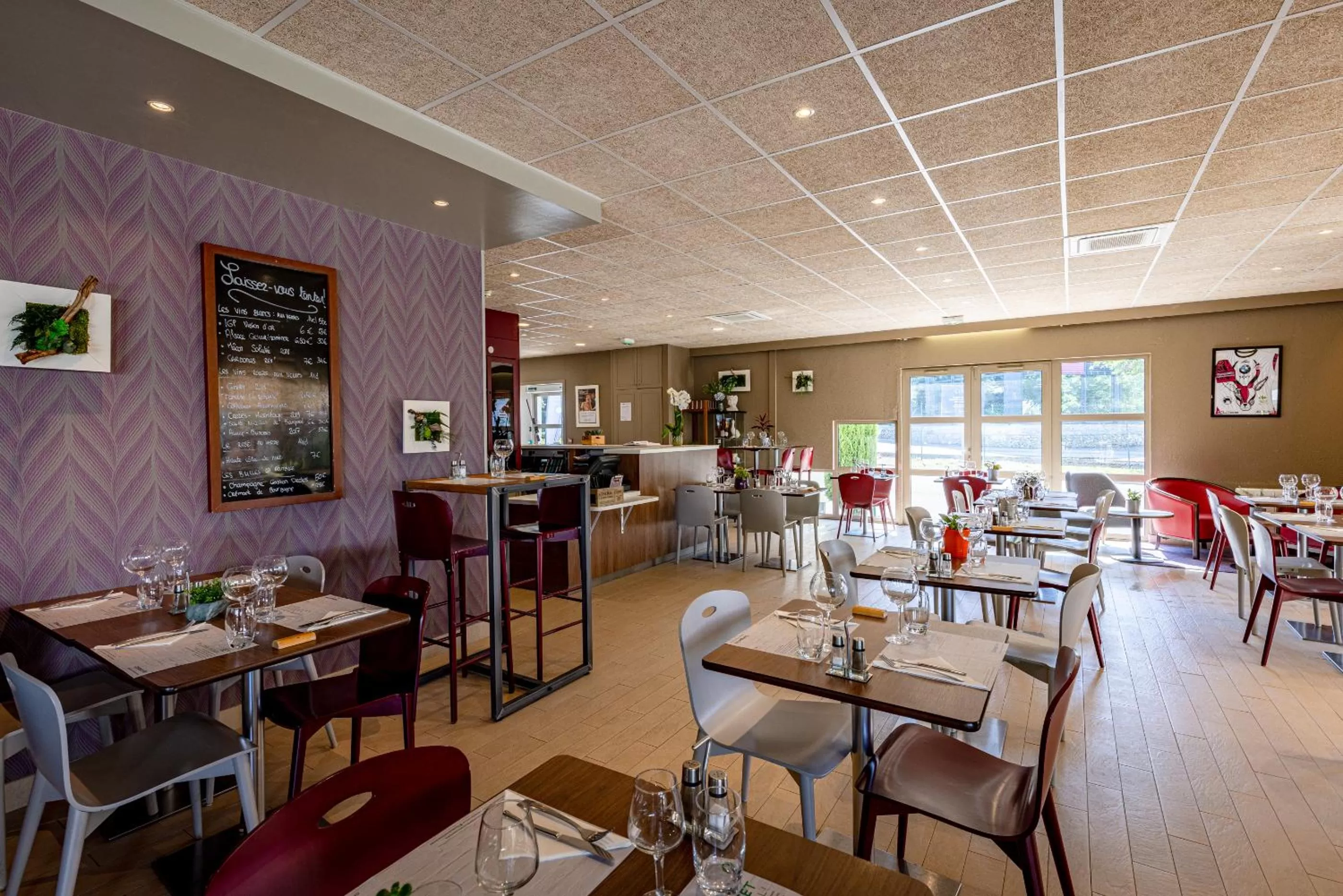 Restaurant/places to eat in Campanile Dijon Nord - Toison D'or