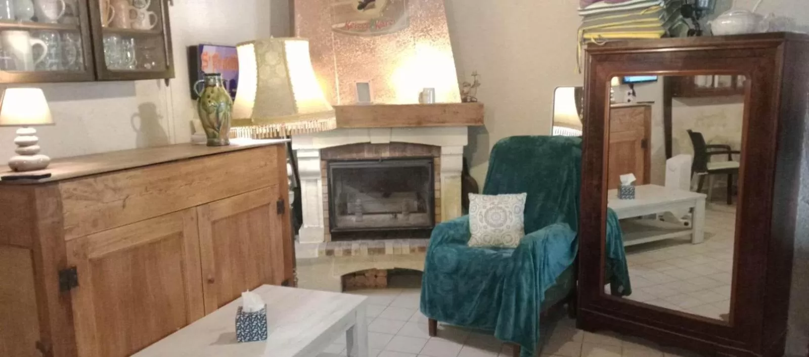 Manoir Le Cristal - Futuroscope a petit prix , grandes chambres familiales 5-6 personnes ,