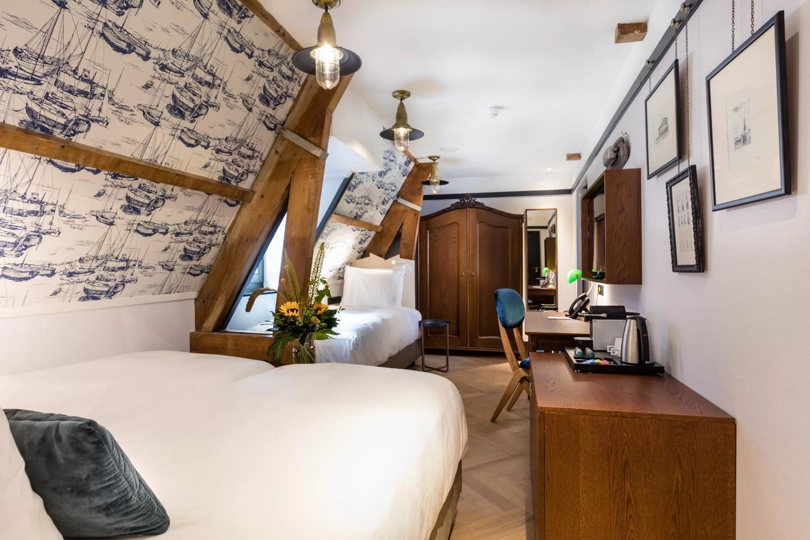 Bed in The Hendrick's Hotel