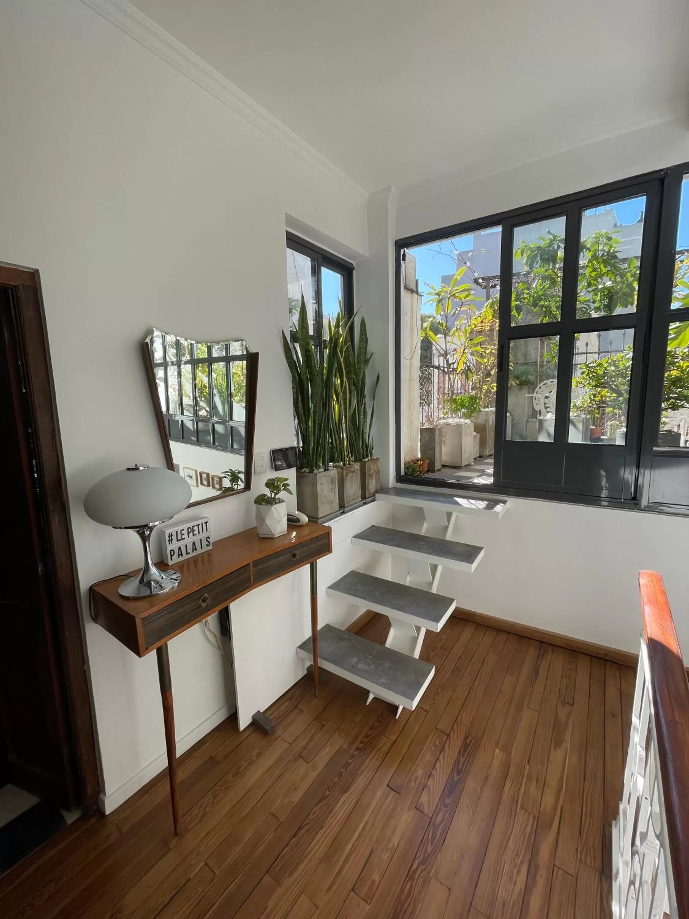 Balcony/Terrace in Le Petit Palais