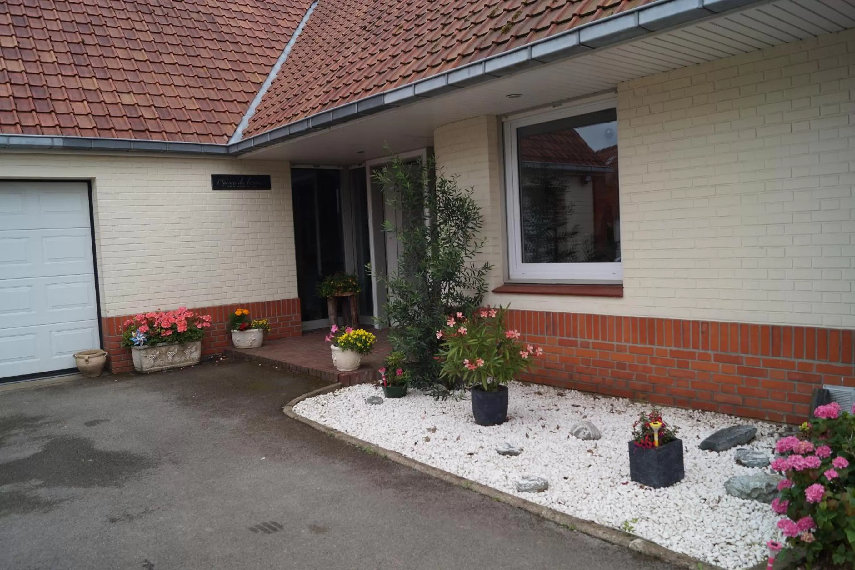 Facade/entrance in À La Maison Du Bonheur