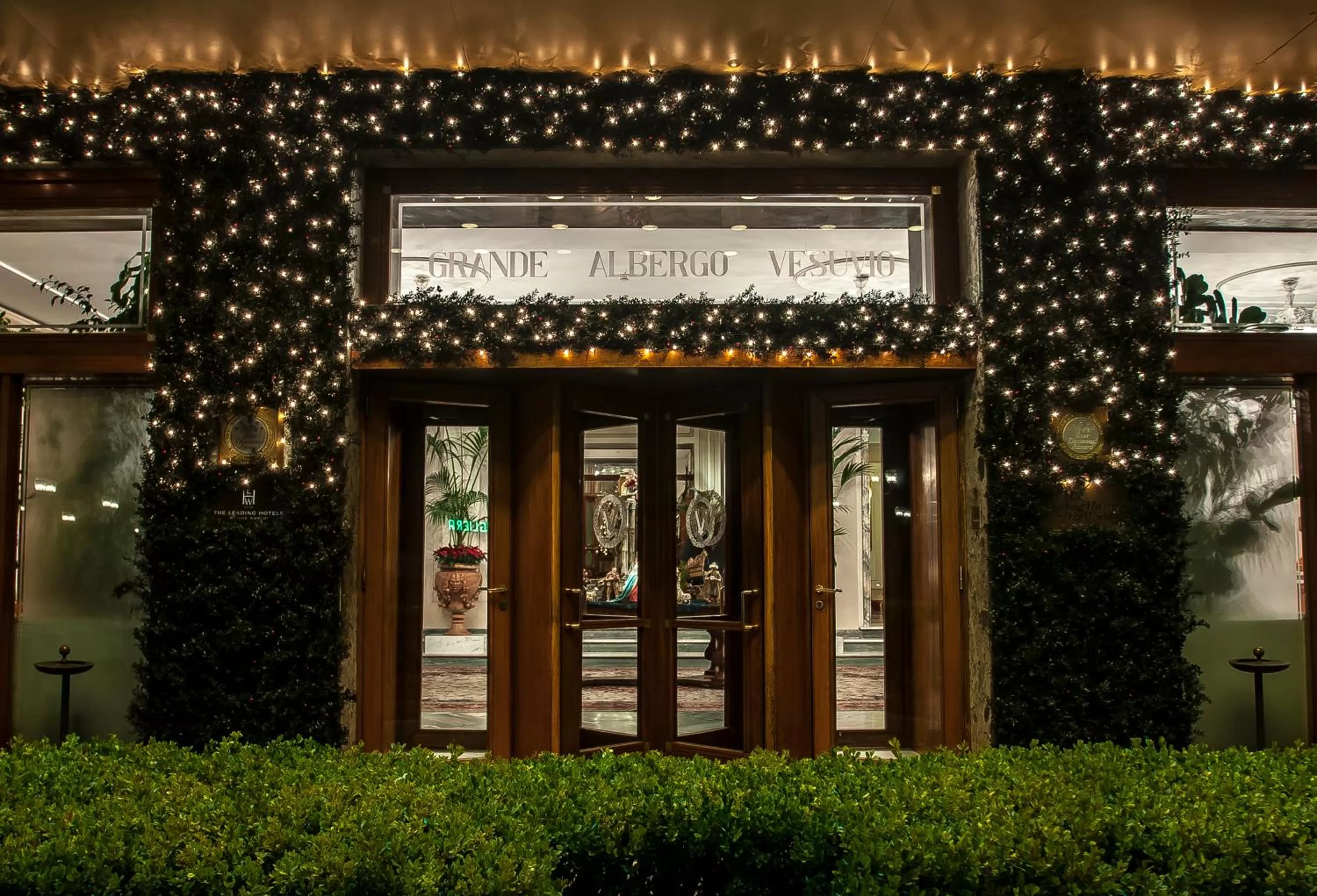 Facade/entrance in Grand Hotel Vesuvio