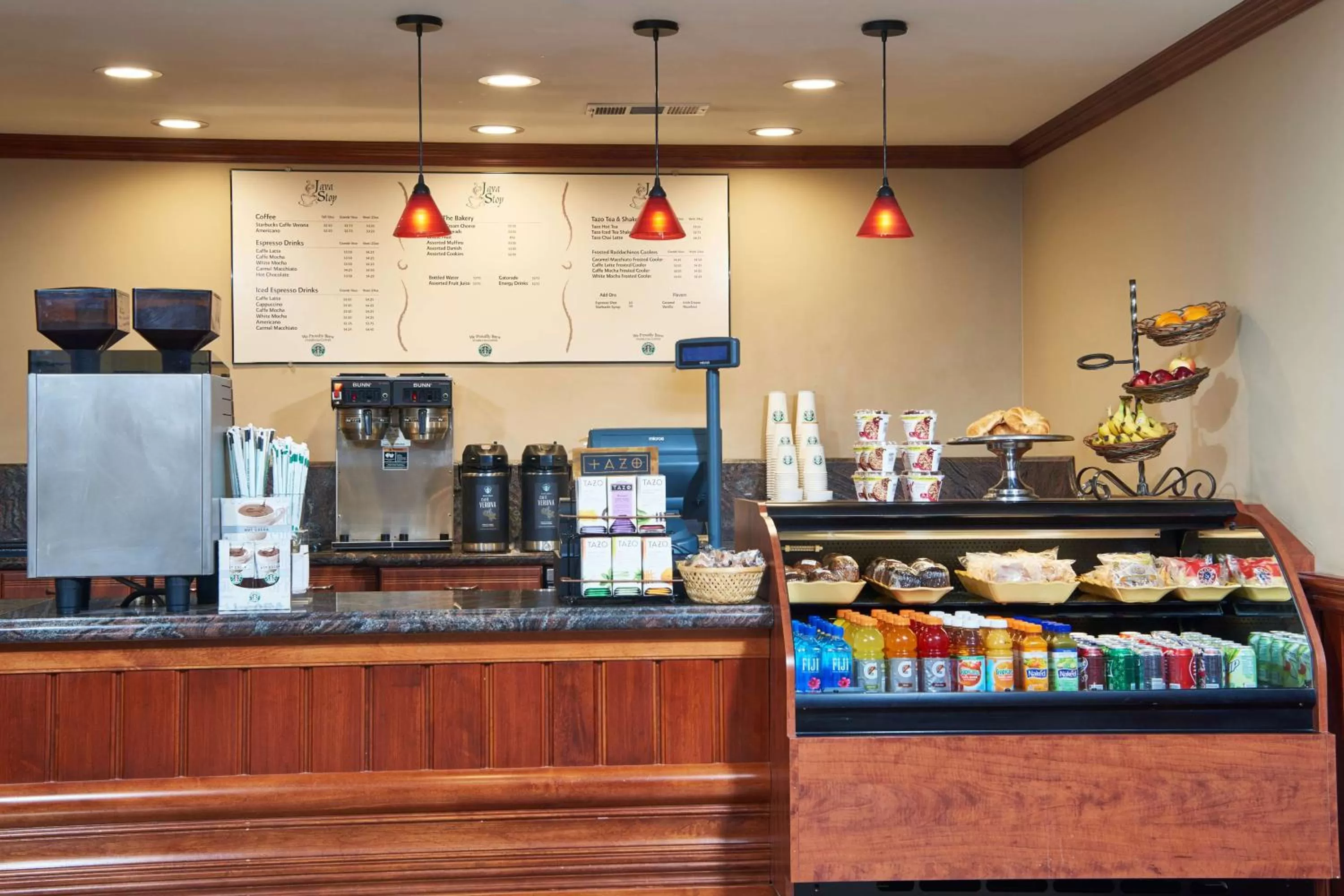 Restaurant/places to eat in DoubleTree by Hilton Fresno Convention Center