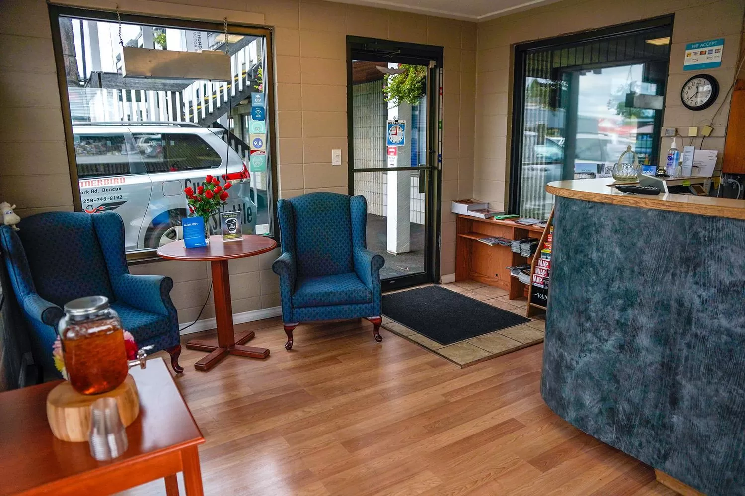 Thunderbird Motor Inn