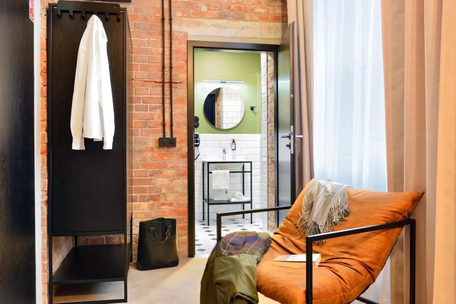 Shower in ARCHE Dwór Uphagena Gdańsk