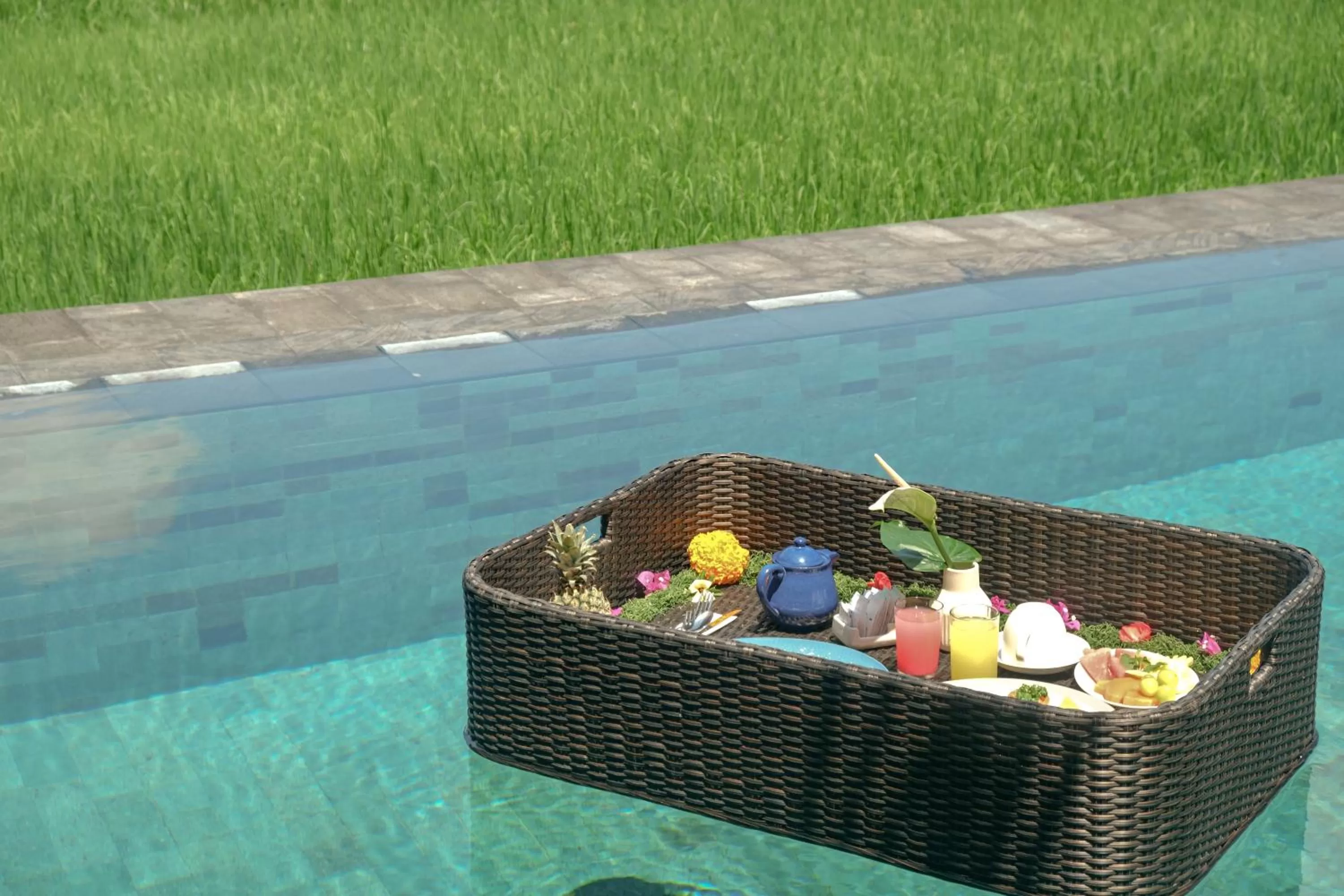 Food and drinks in Artini Bisma Ubud Hotel