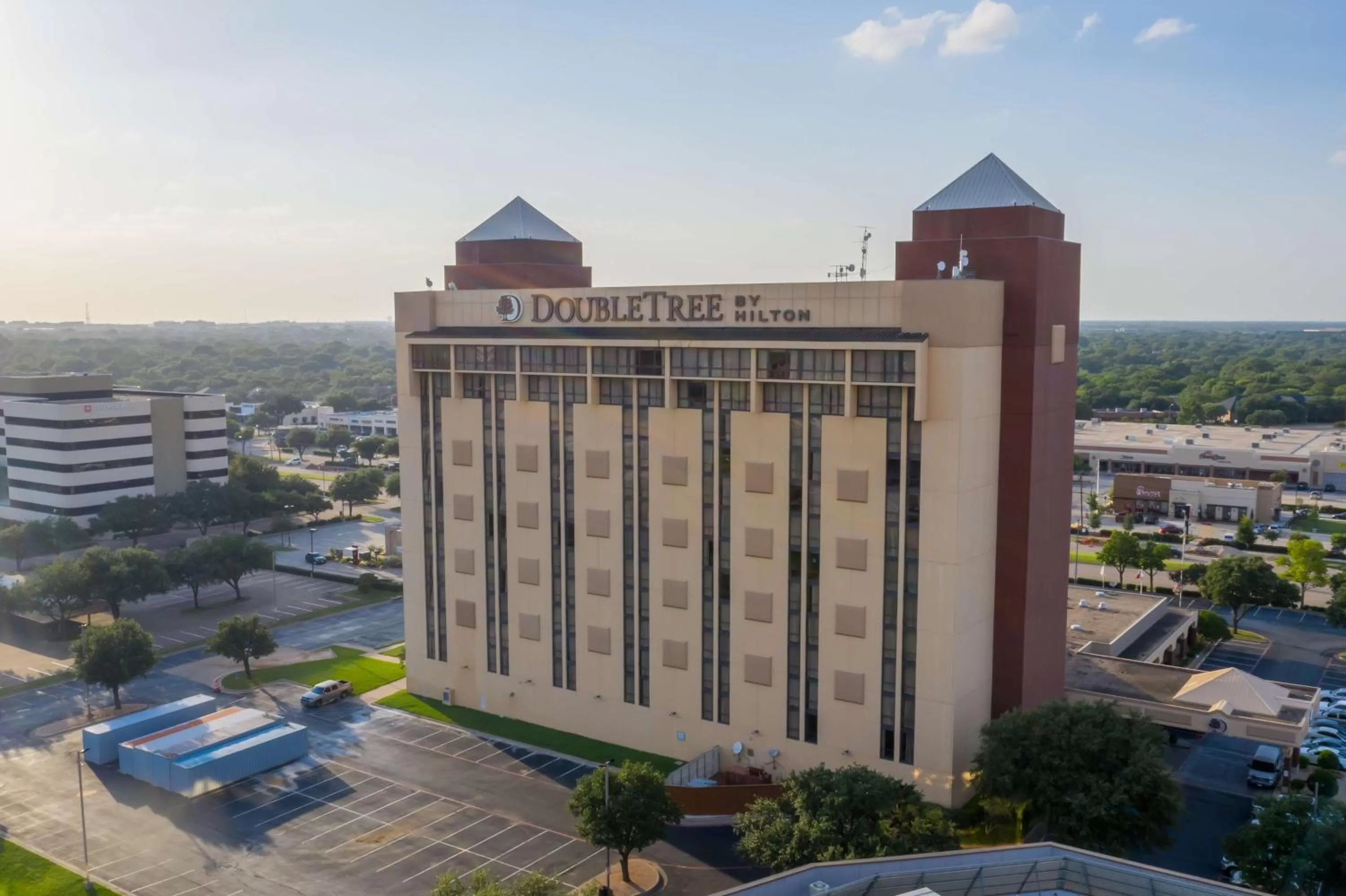 Property building in DoubleTree by Hilton Dallas/Richardson