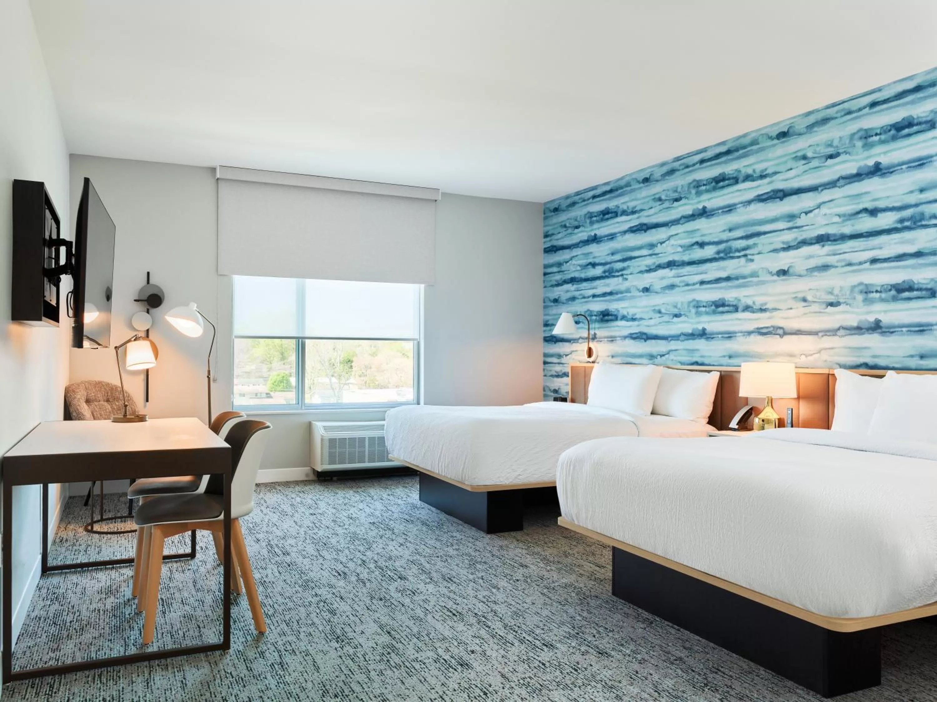 Bed in TownePlace Suites by Marriott Hixson