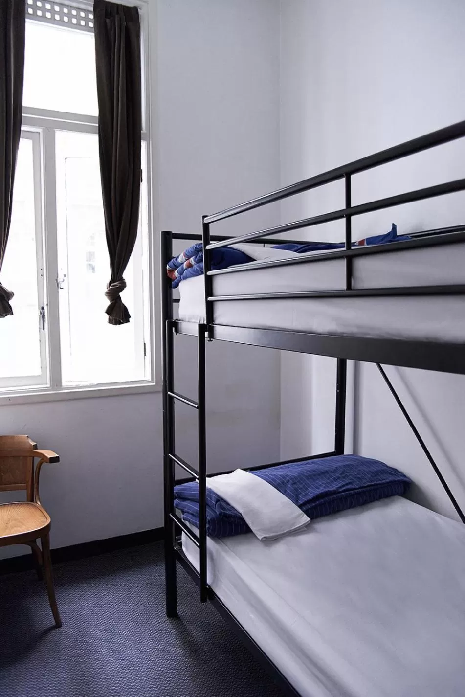 Bedroom, Bed in Maze Backpackers - Sydney