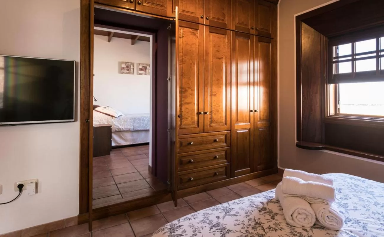 TV and multimedia, Bed in Villa El Jable Lanzarote