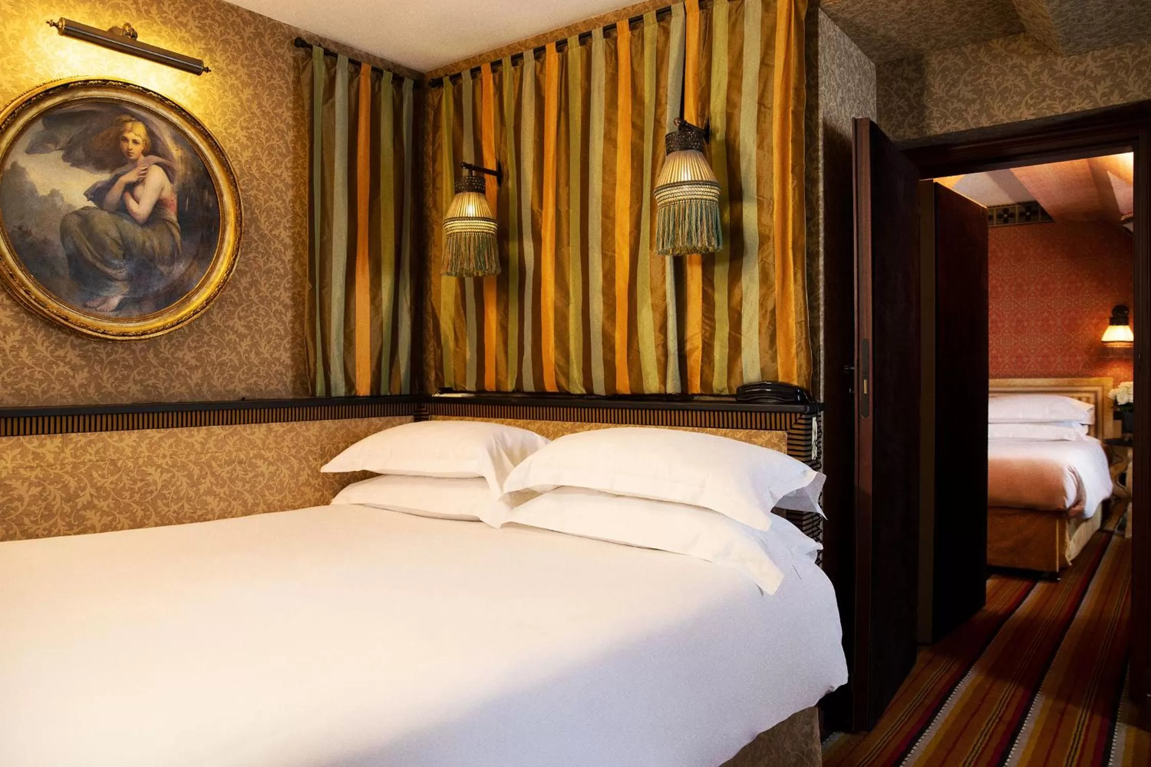 Bedroom, Bed in Hôtel Bourg Tibourg - Paris Marais