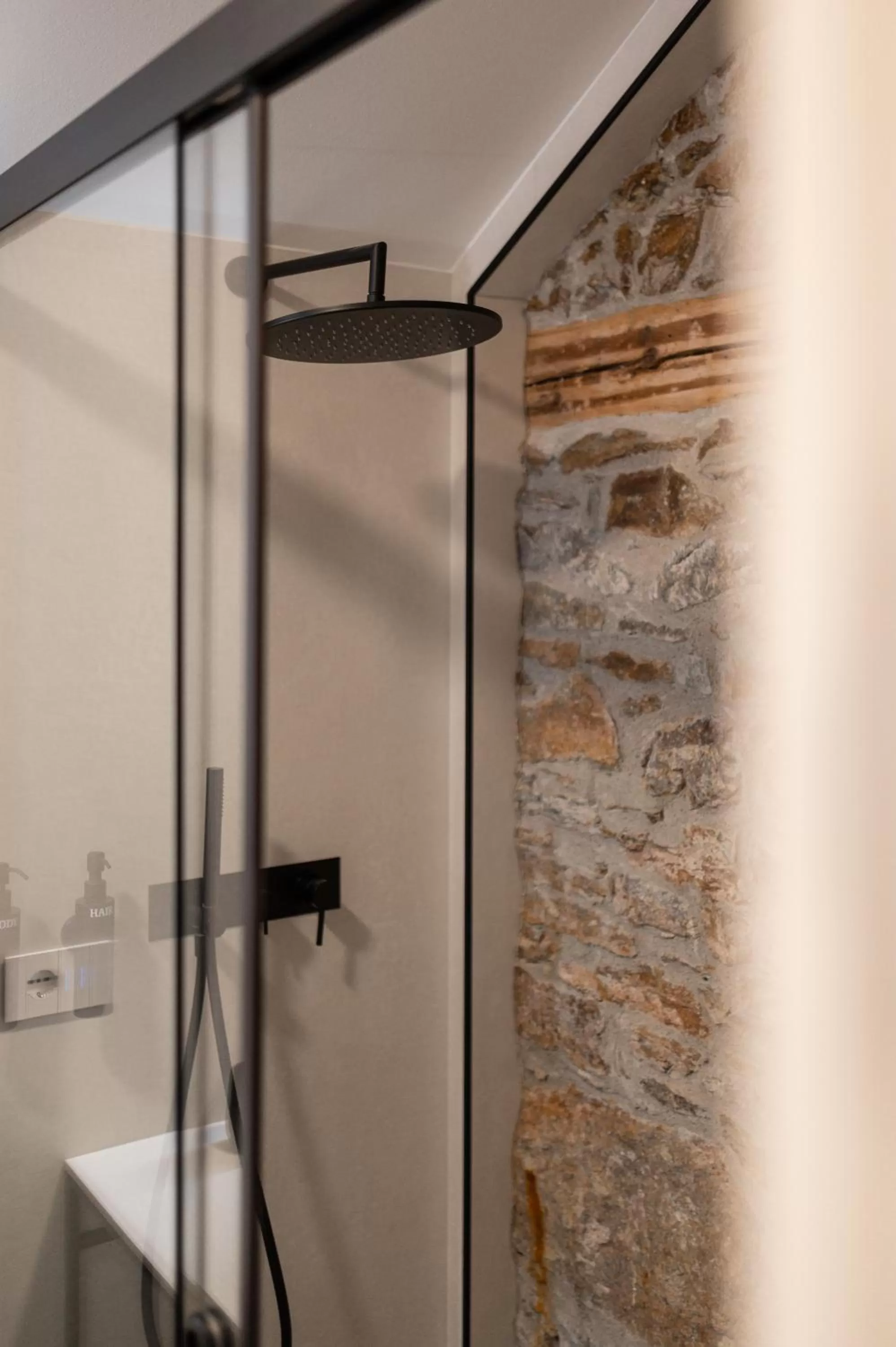 Shower in Guesthouse diWINE