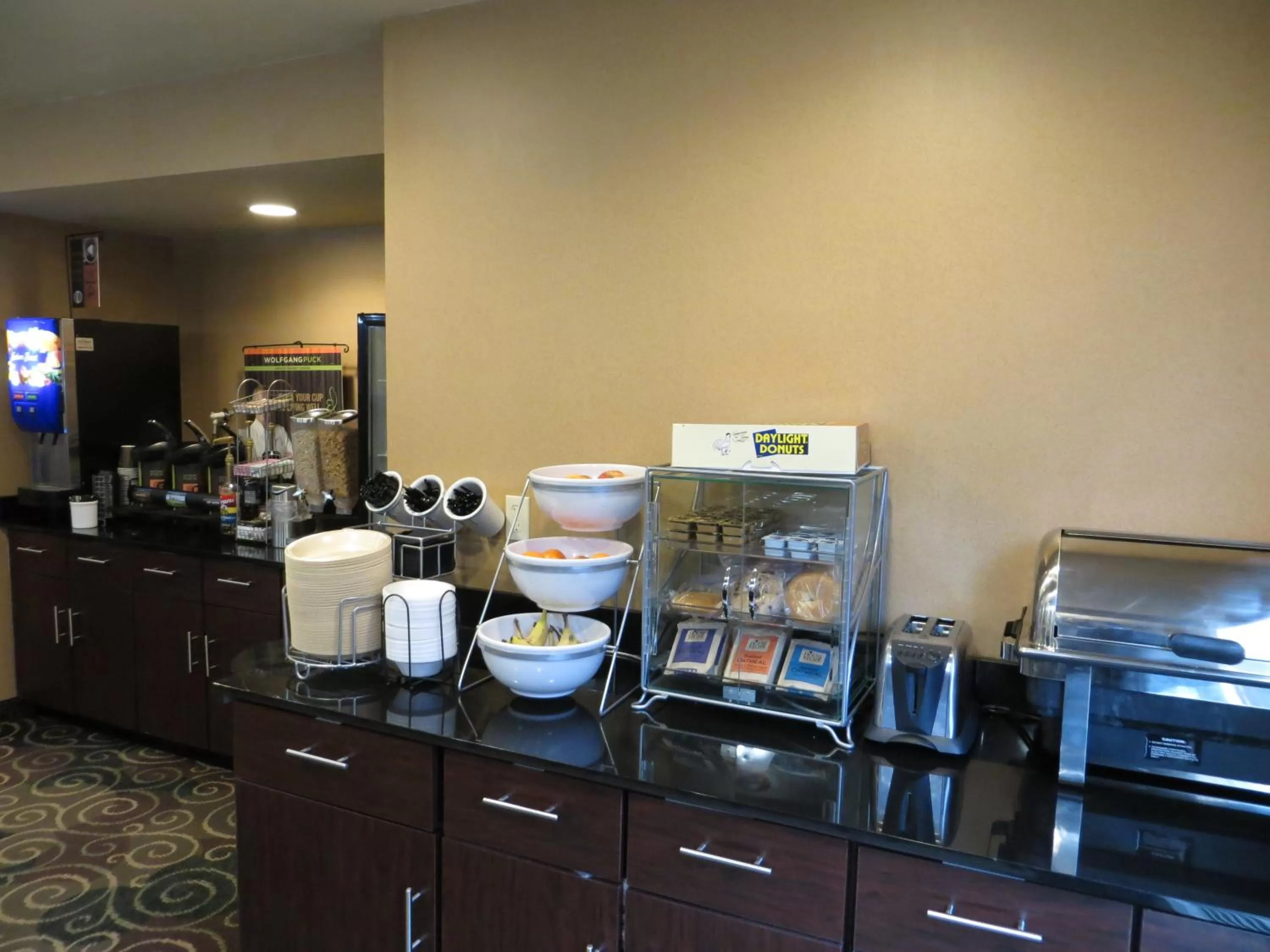 Breakfast in Cobblestone Inn & Suites - Harper