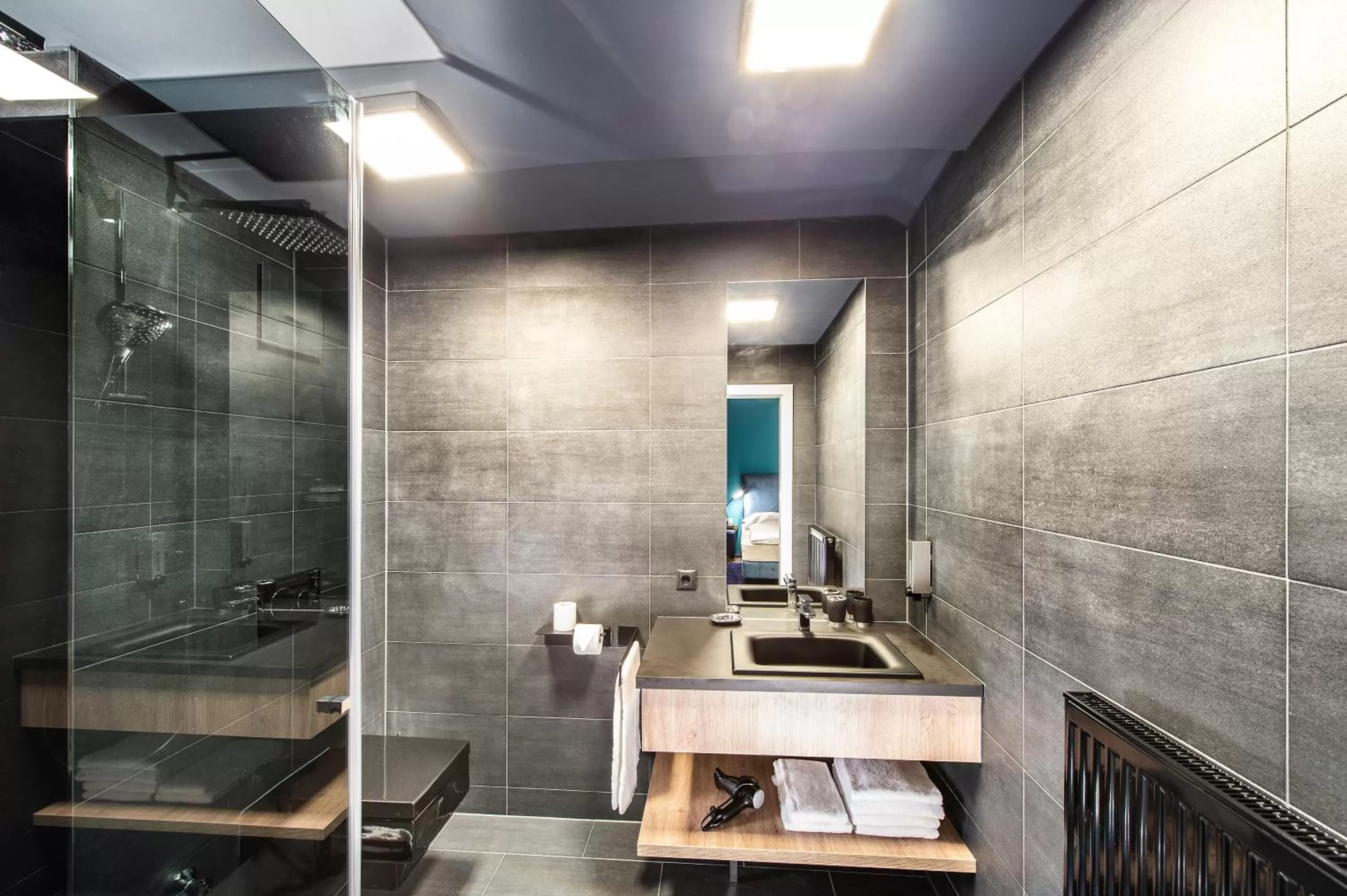 Bathroom in Blackhome Innsbruck Boutique I contactless check-in