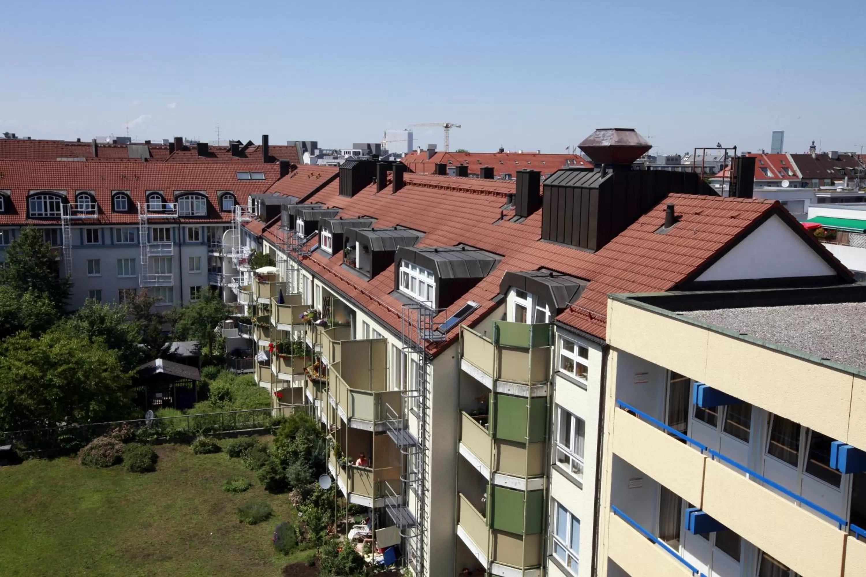 Property building in a&o München Hackerbrücke